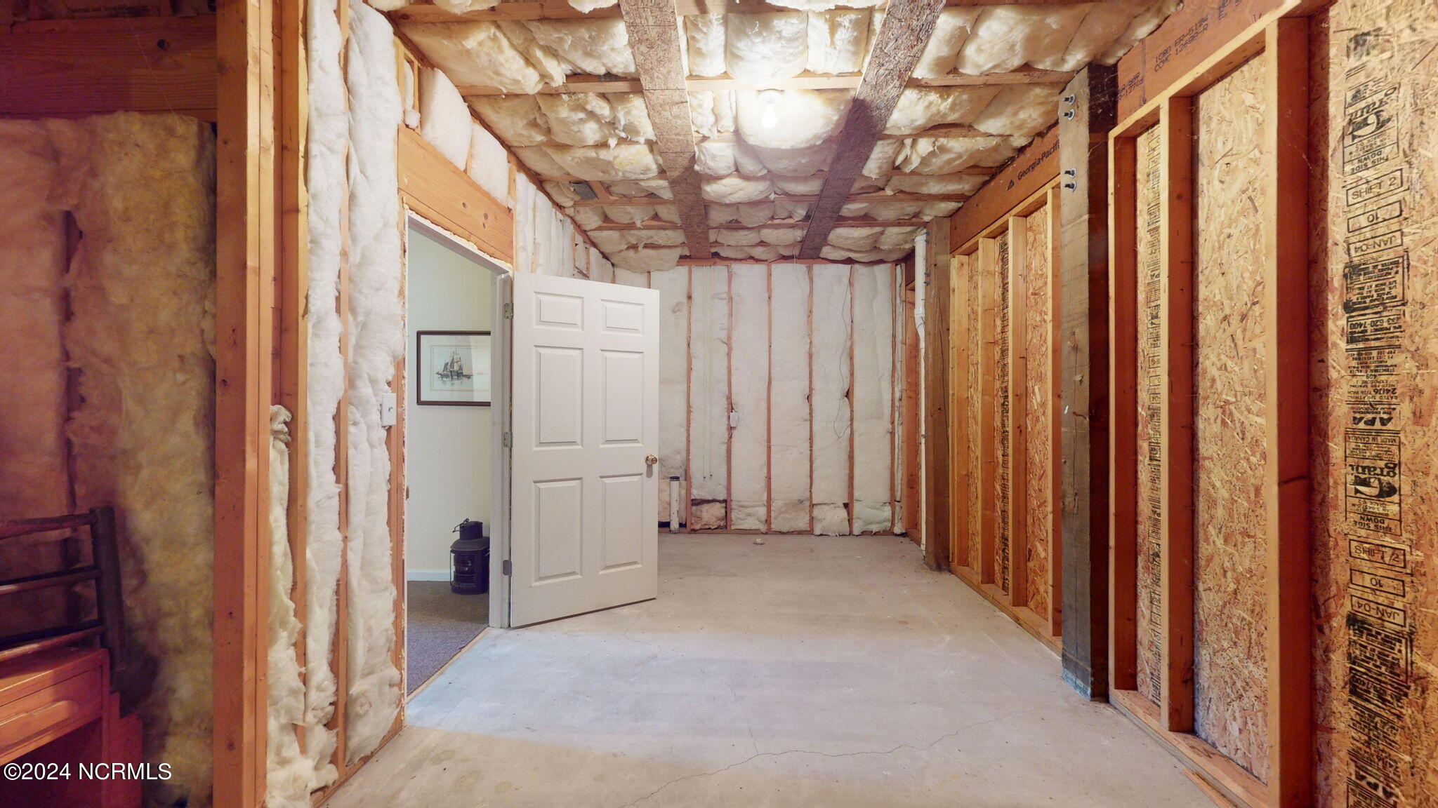 255 Oak Road Property Photo 32