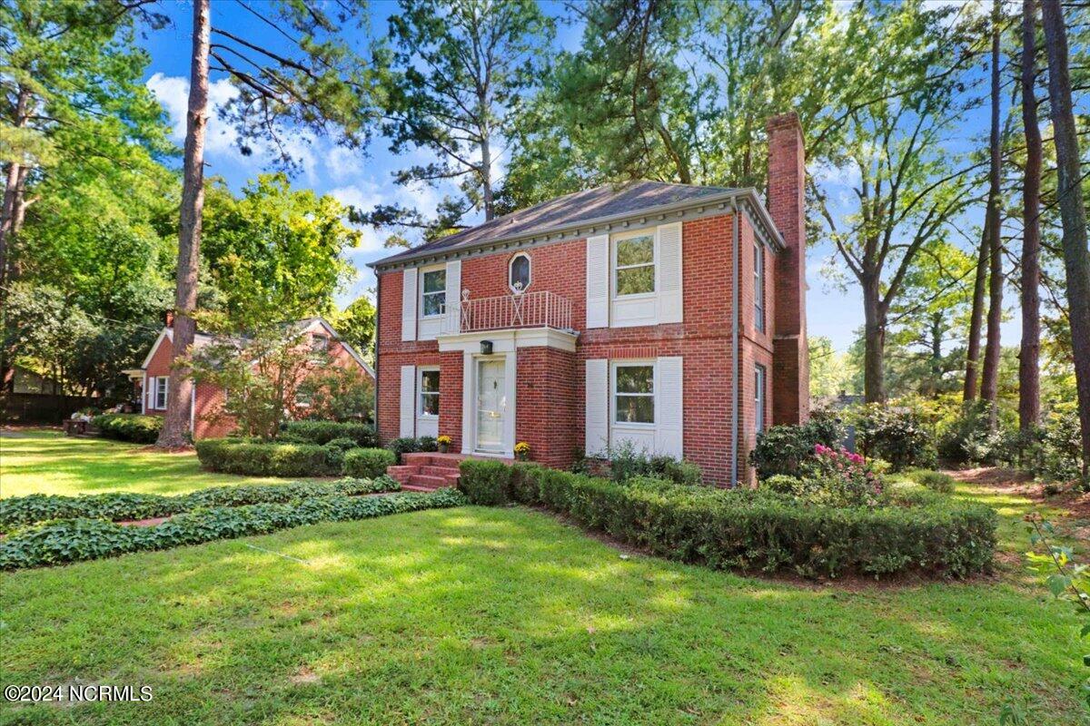 1102 Laurel Street Property Photo 5