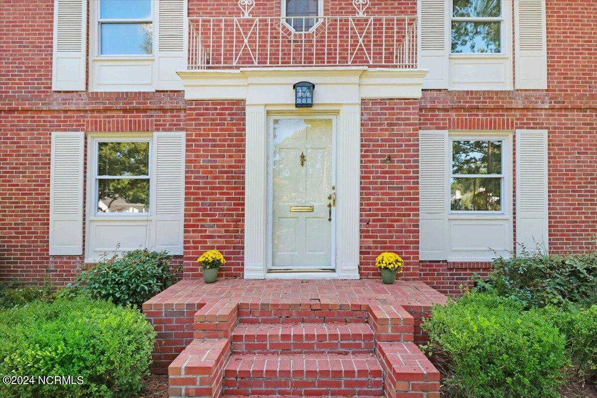 1102 Laurel Street Property Photo 6