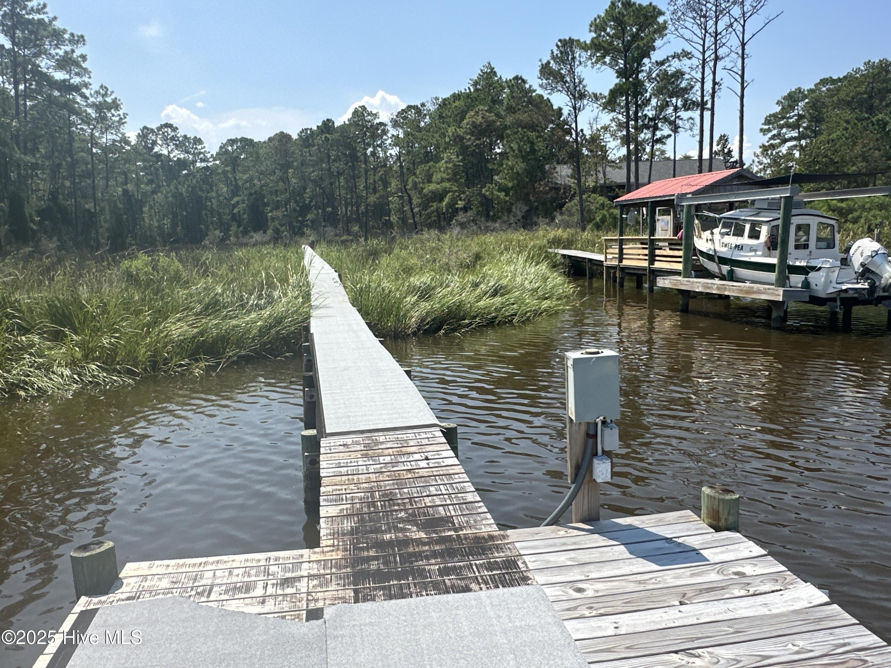 141 Seaview Court Property Photo 23