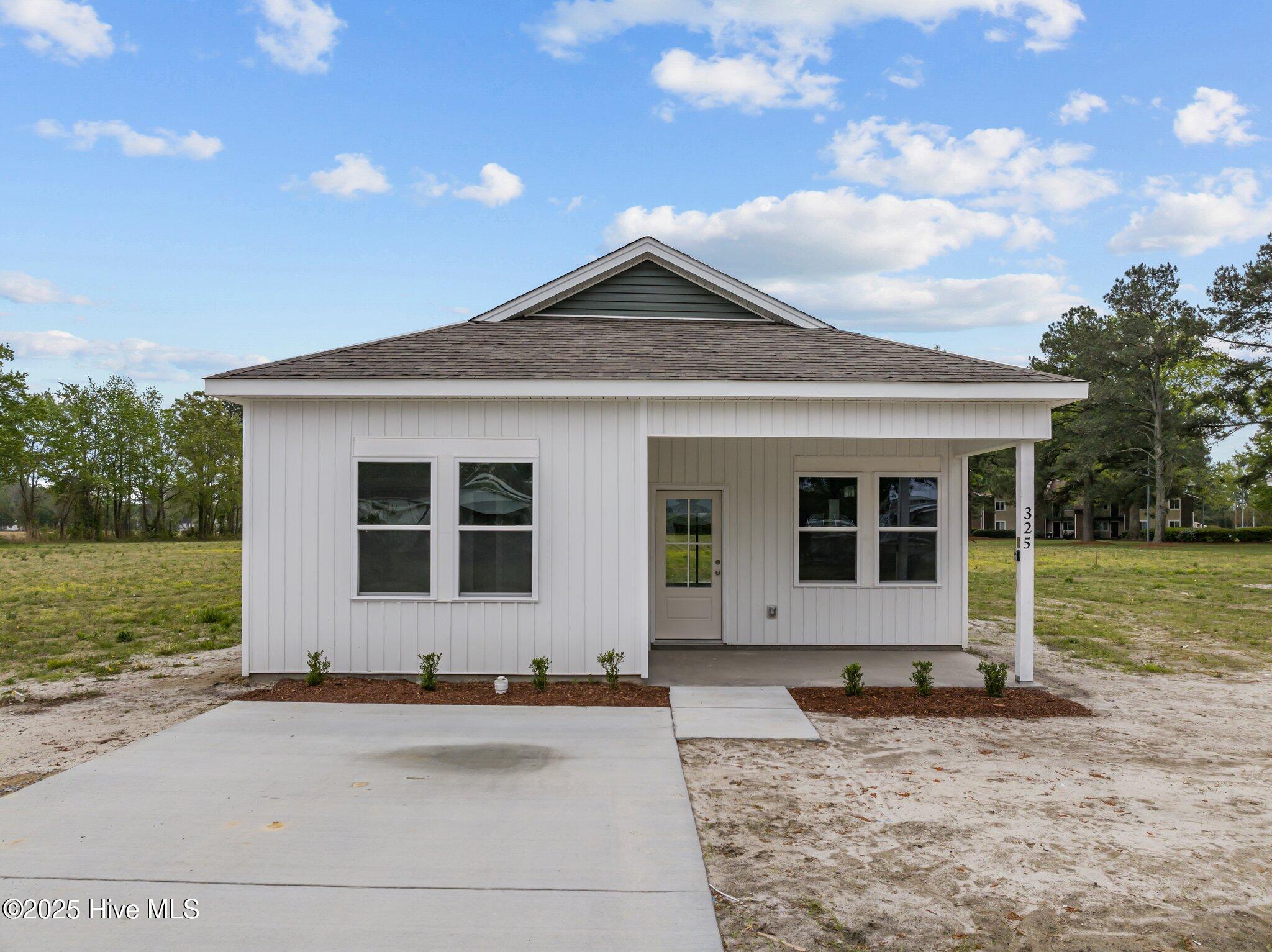 325 Buck Lane Property Photo