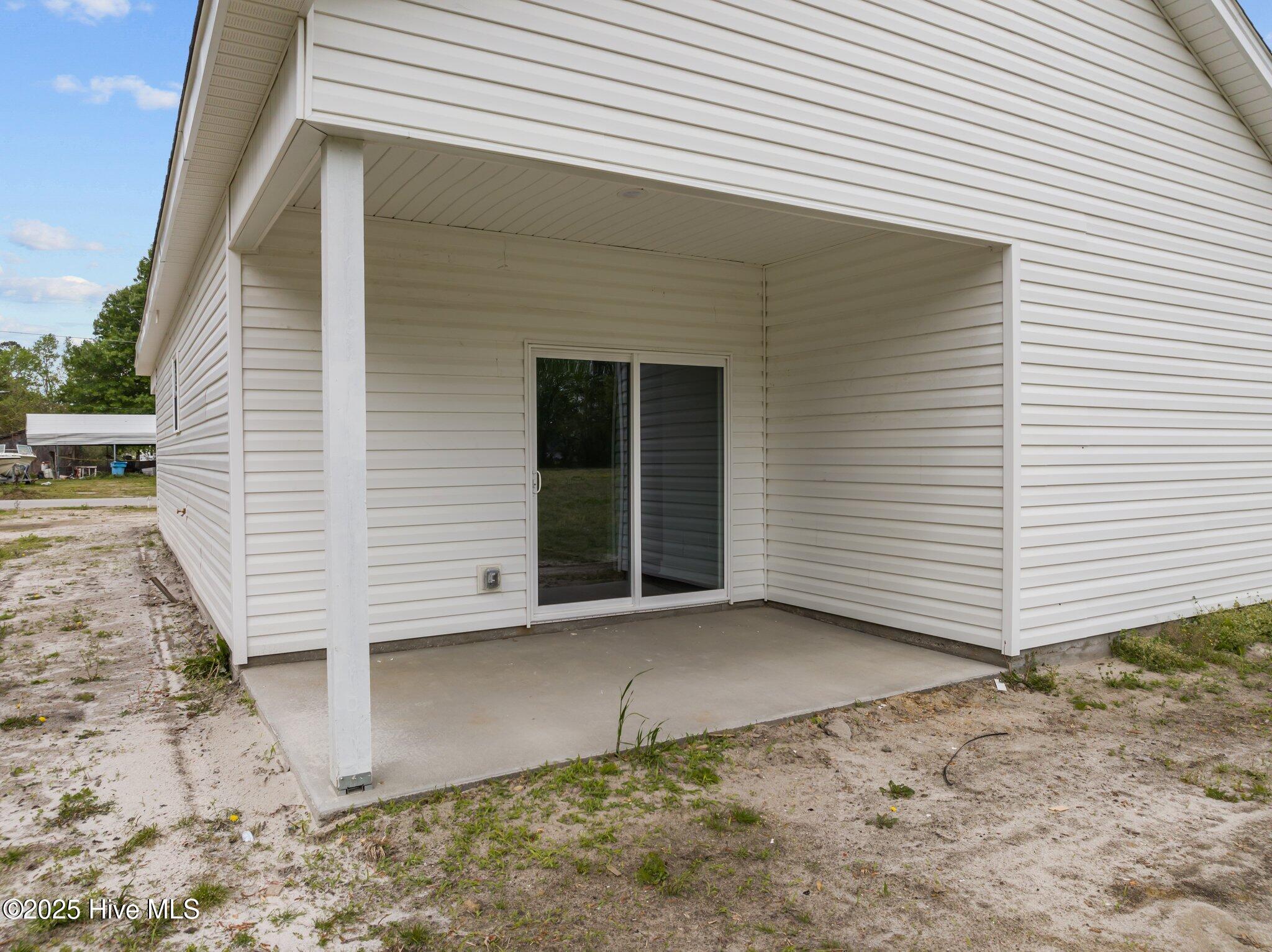 325 Buck Lane Property Photo 5