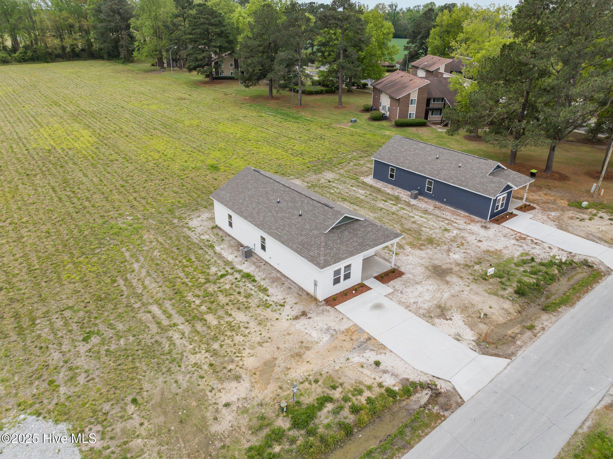 325 Buck Lane Property Photo 7