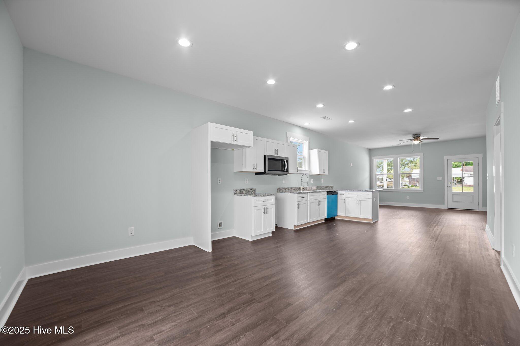 325 Buck Lane Property Photo 18