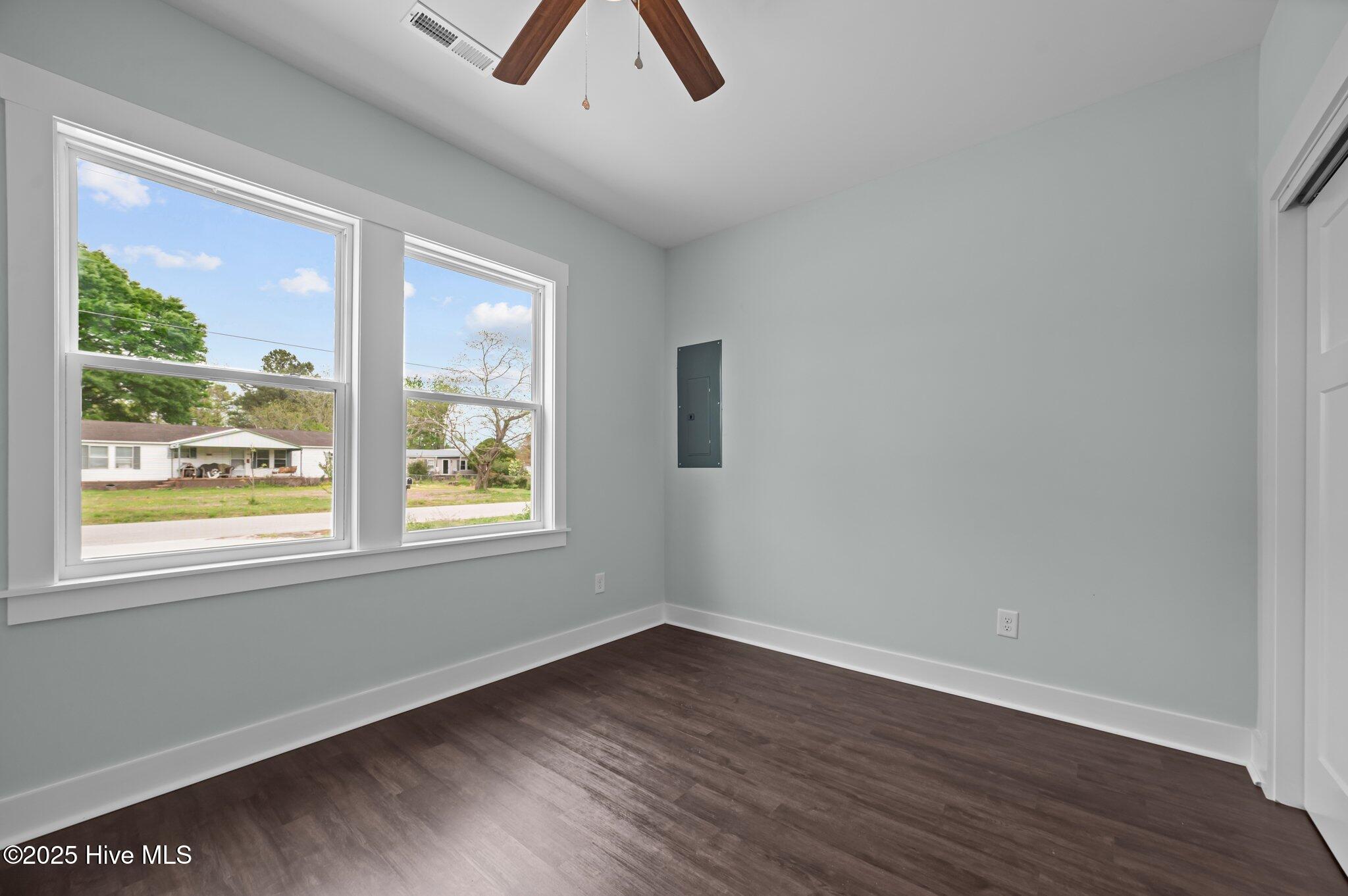 325 Buck Lane Property Photo 27