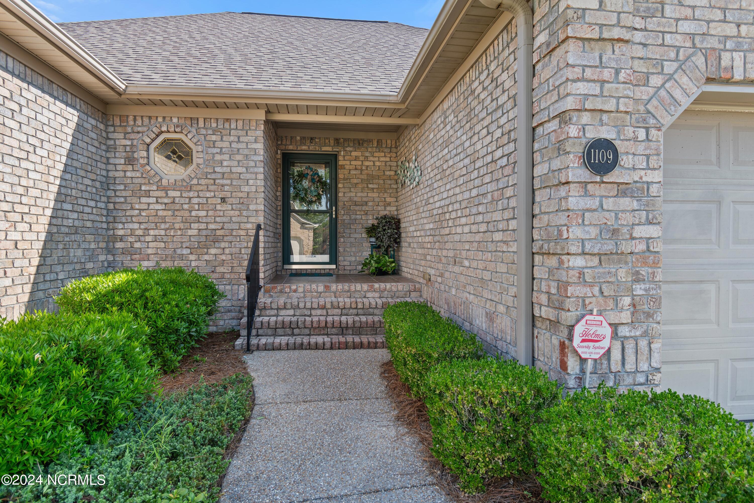 1109 Cloverdale Court Property Photo 5