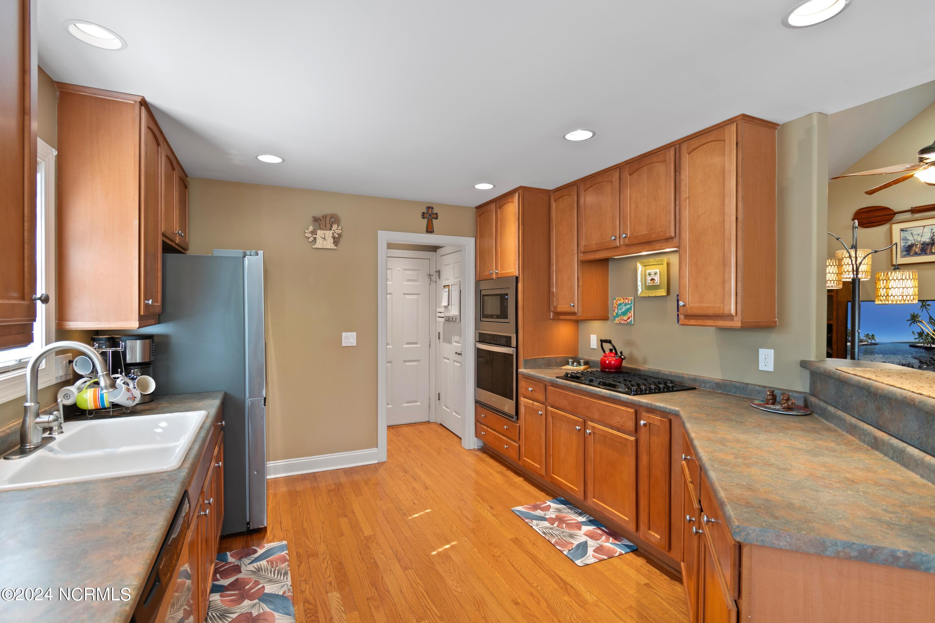 1109 Cloverdale Court Property Photo 22