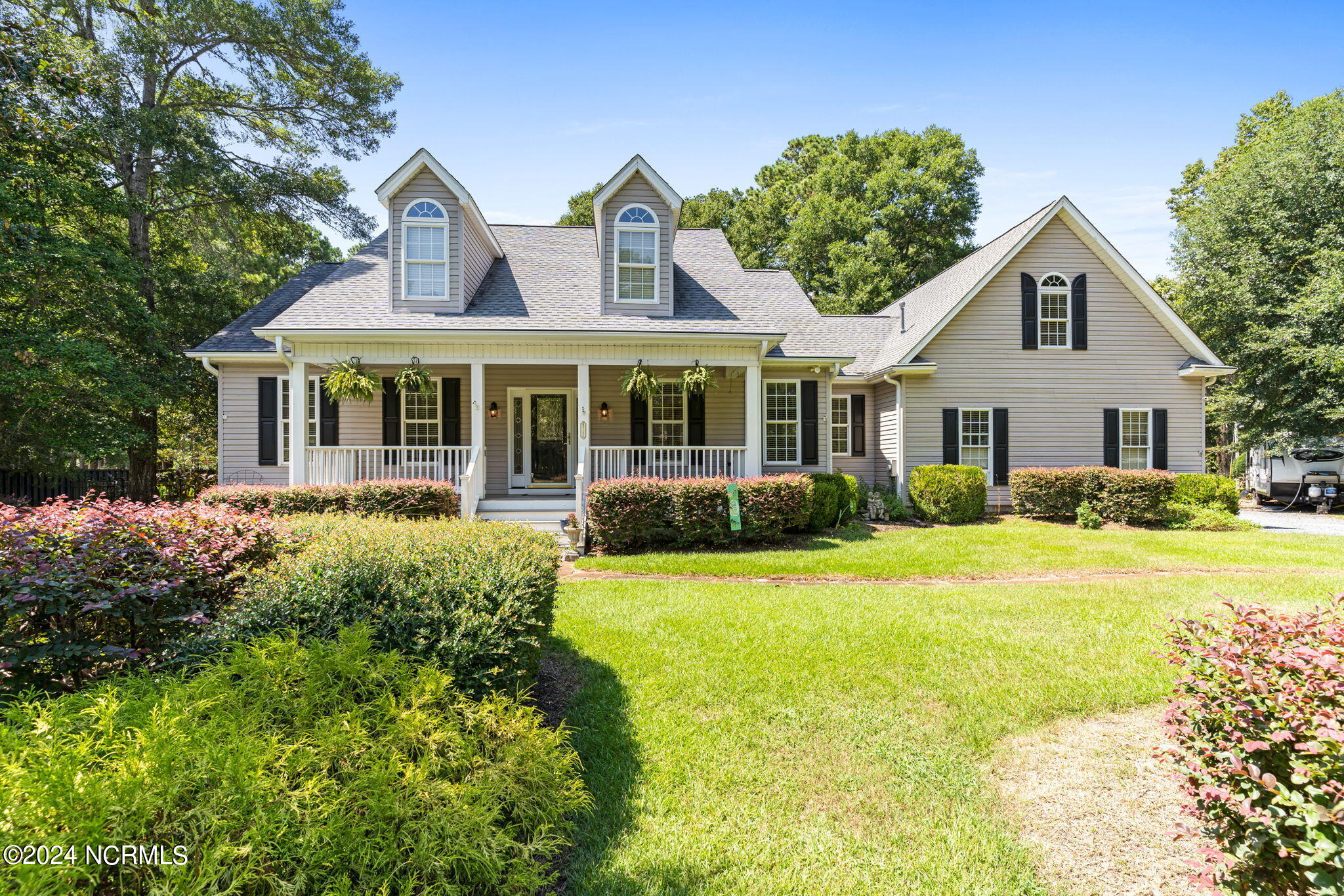 9156 Forest Drive Property Photo
