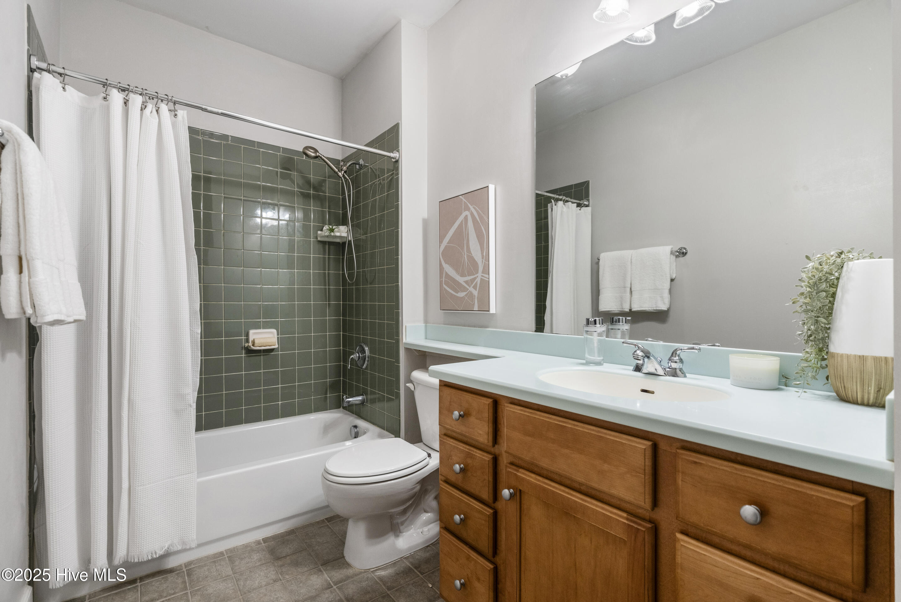 648 Village Park Drive 301 Property Photo 20