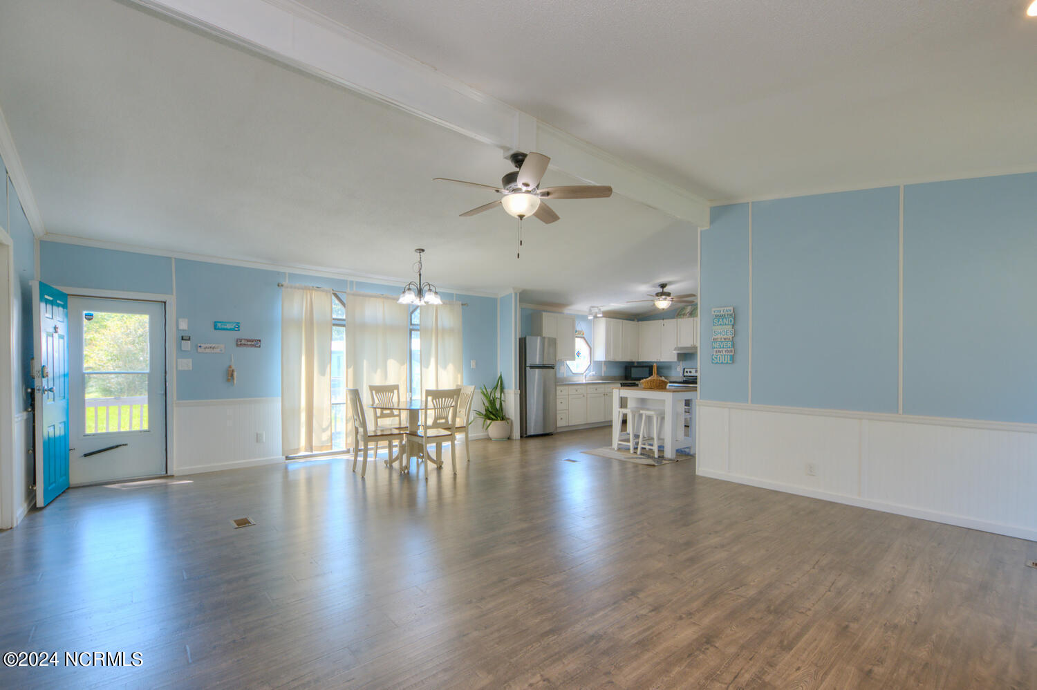 4225 Main Sail Street Property Photo 5