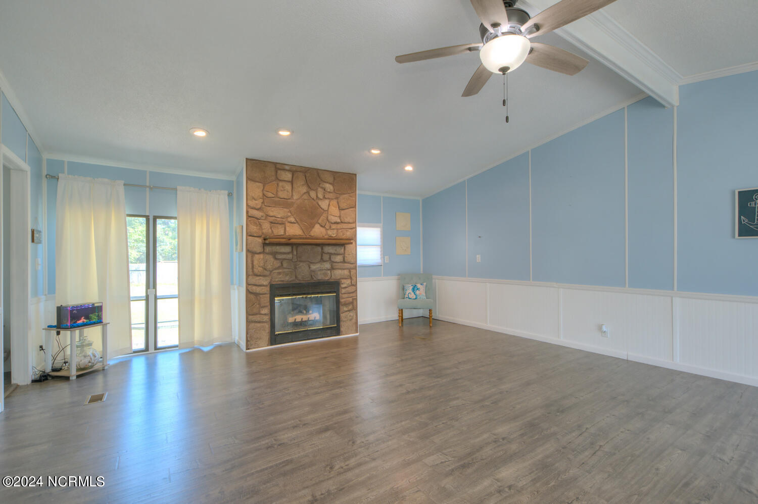 4225 Main Sail Street Property Photo 6