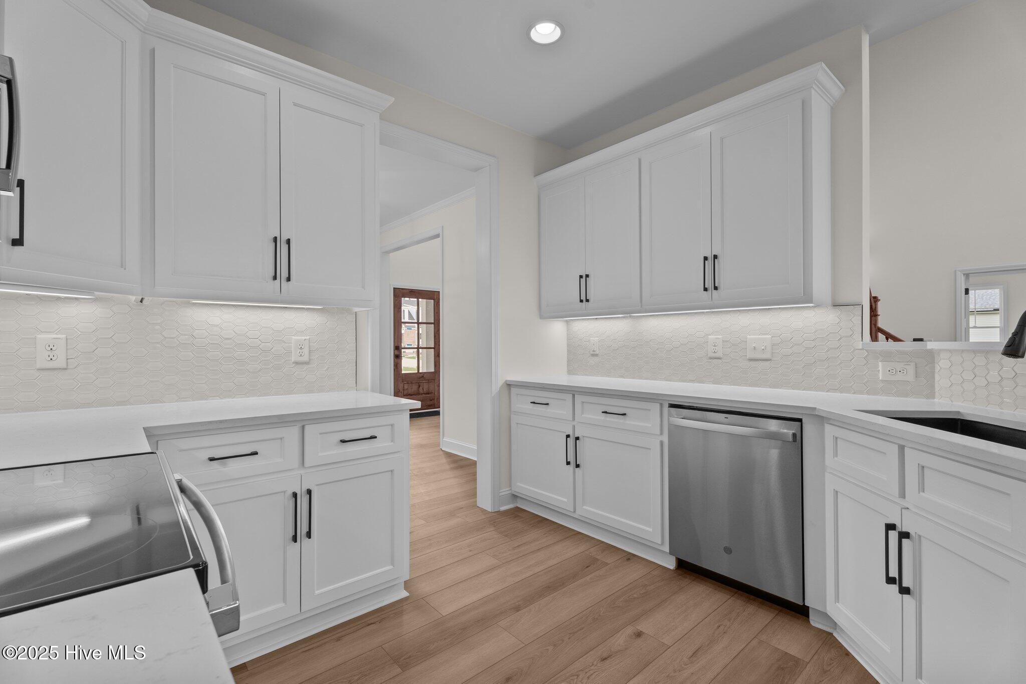 5113 Willows Edge Drive Property Photo 10