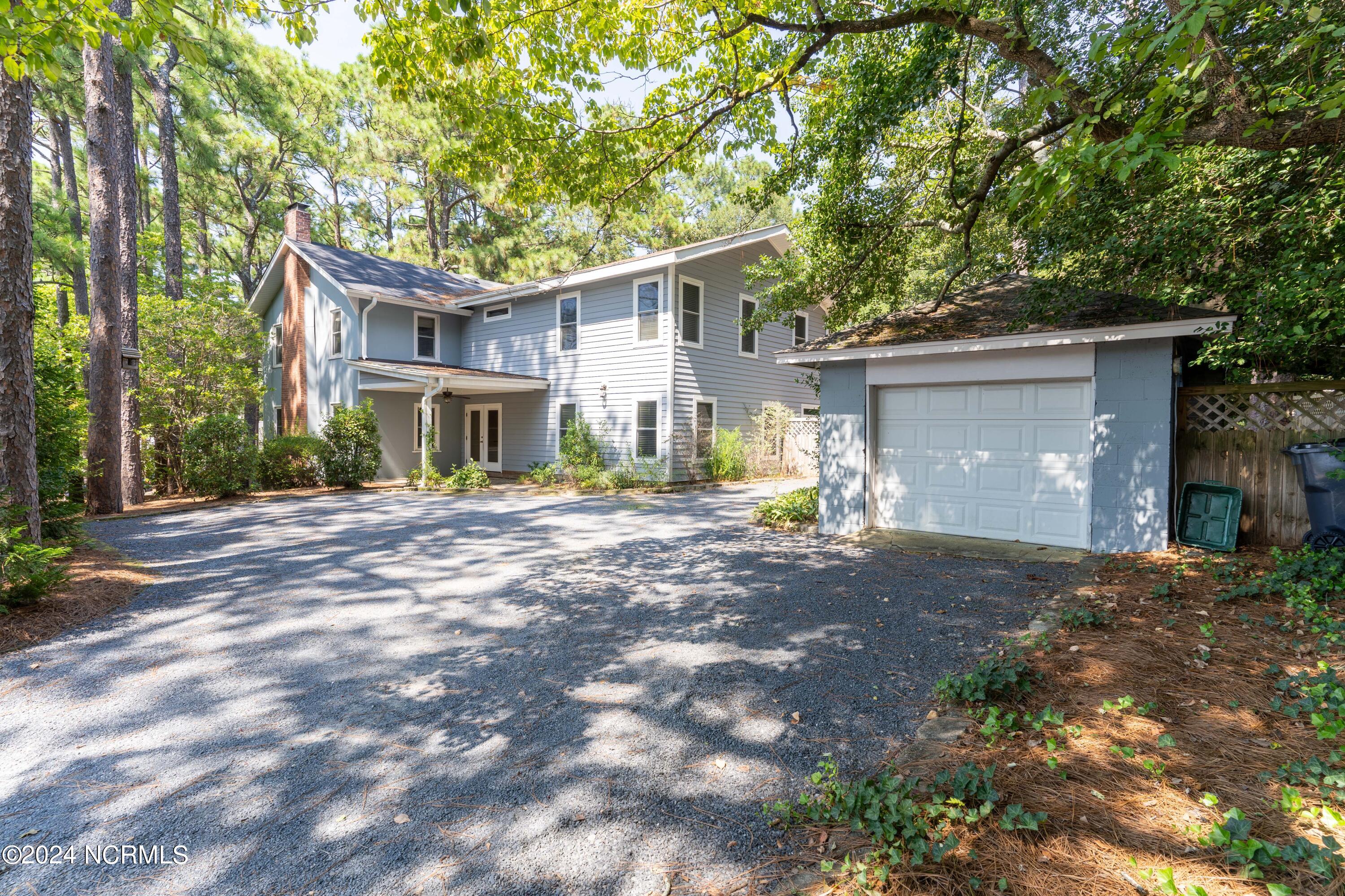 195 S Ridge Street Property Photo 3