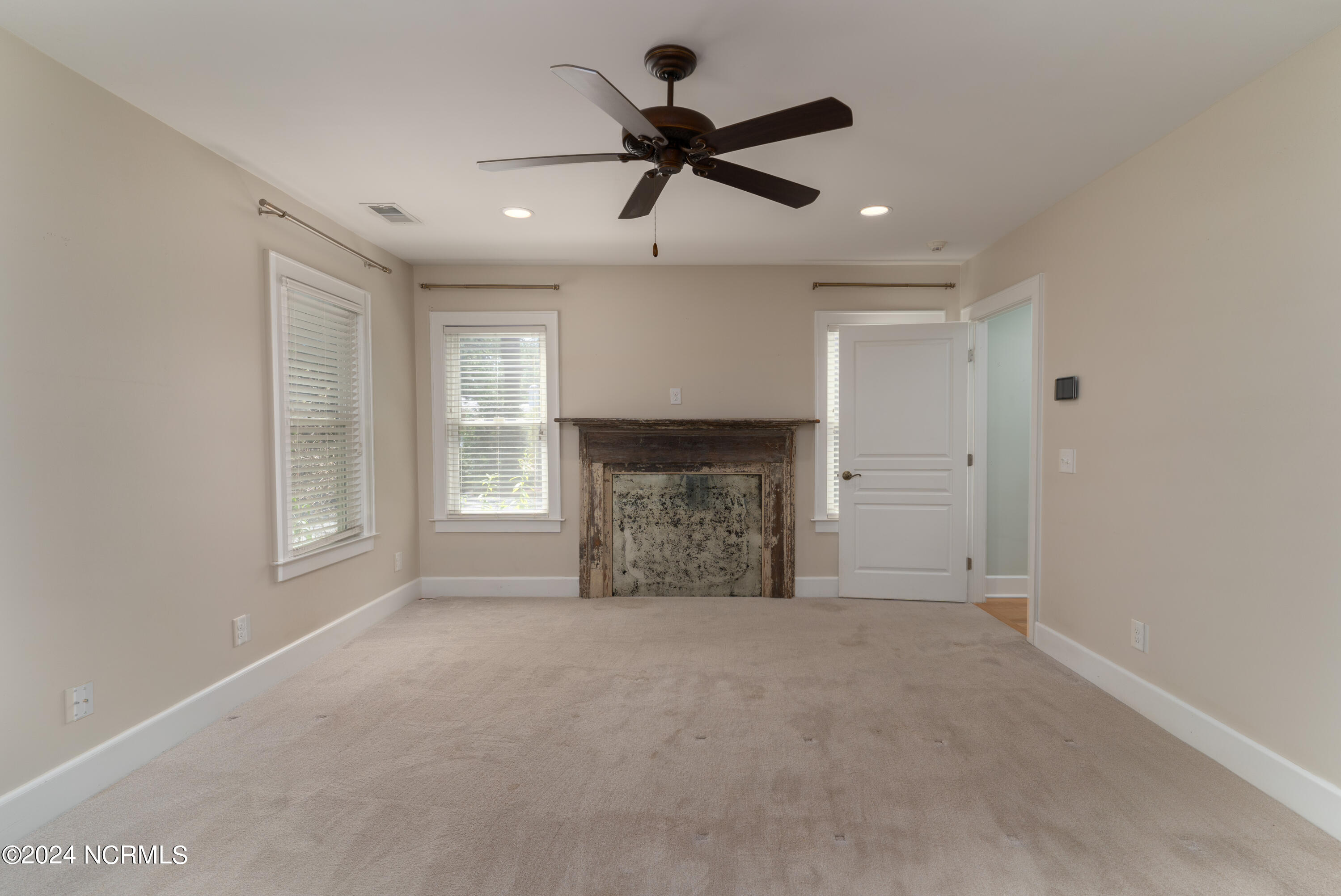 195 S Ridge Street Property Photo 20