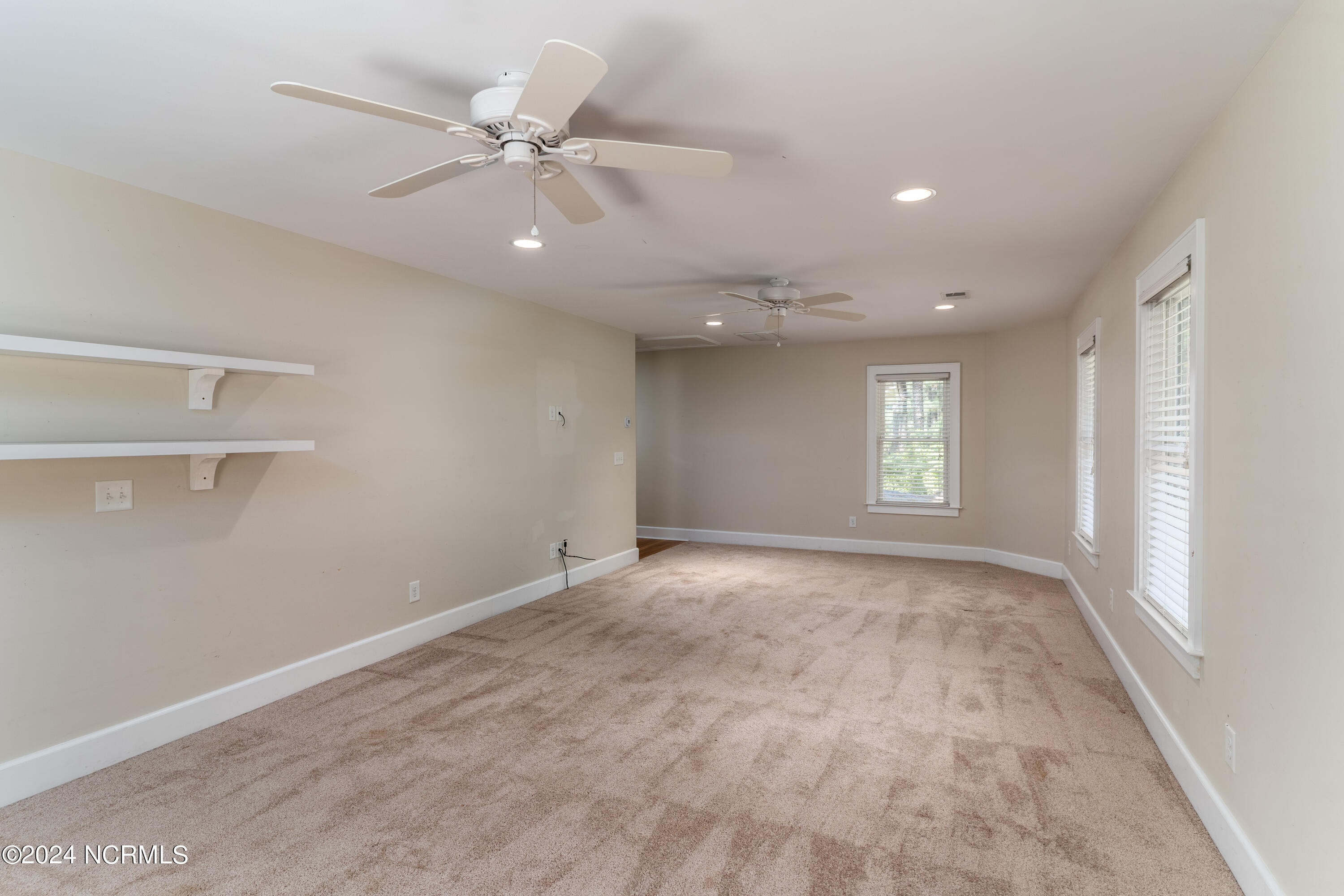 195 S Ridge Street Property Photo 26