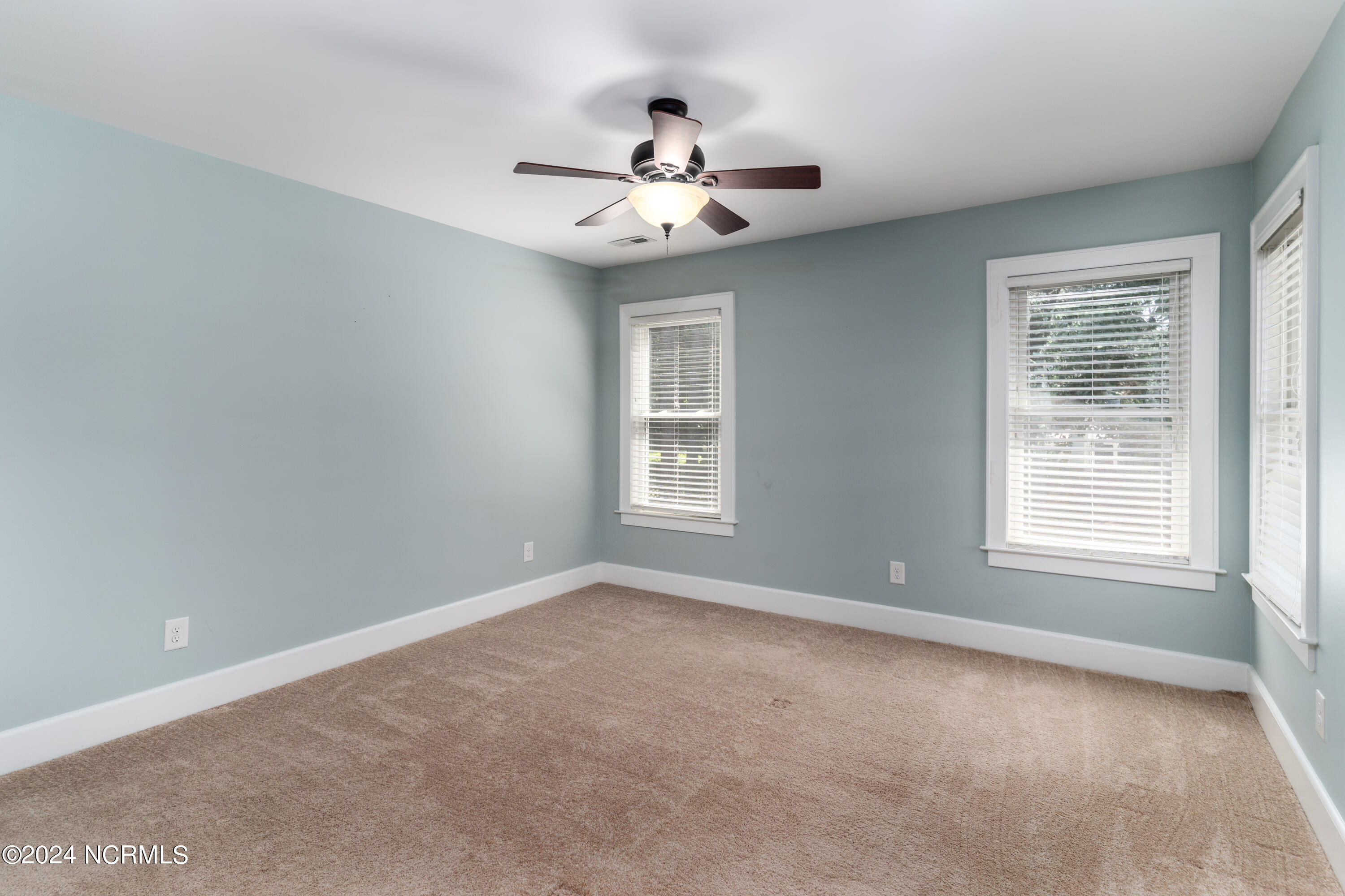 195 S Ridge Street Property Photo 31
