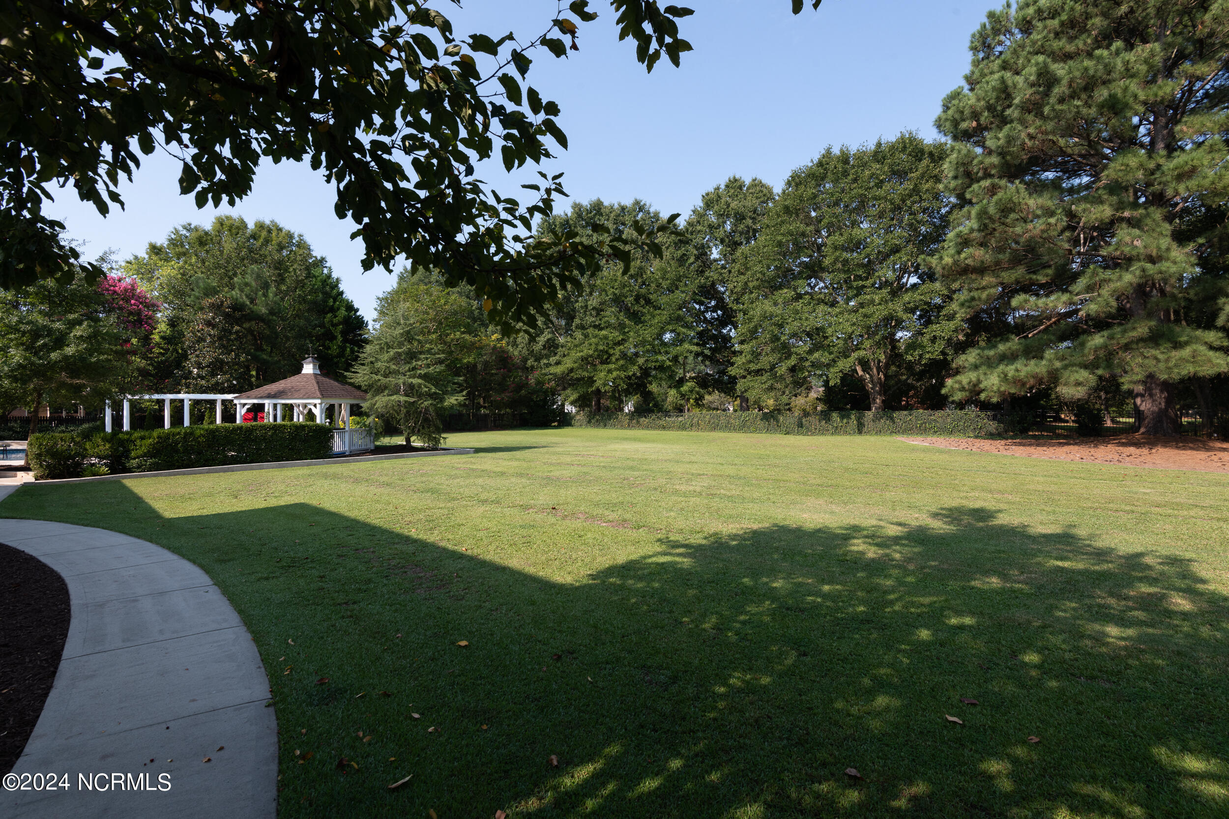 4104 Sterling Trace Drive Property Photo 5
