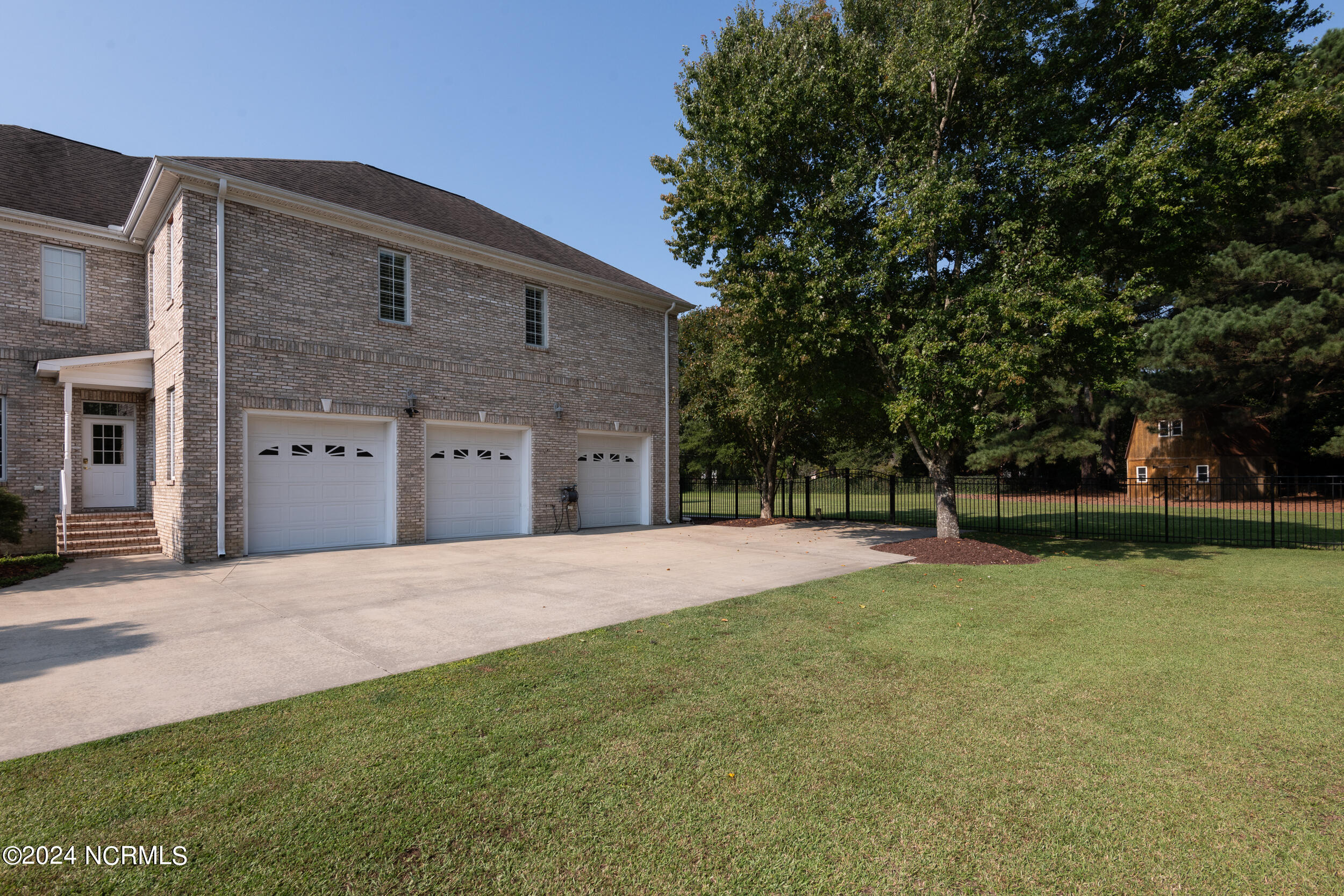 4104 Sterling Trace Drive Property Photo 95