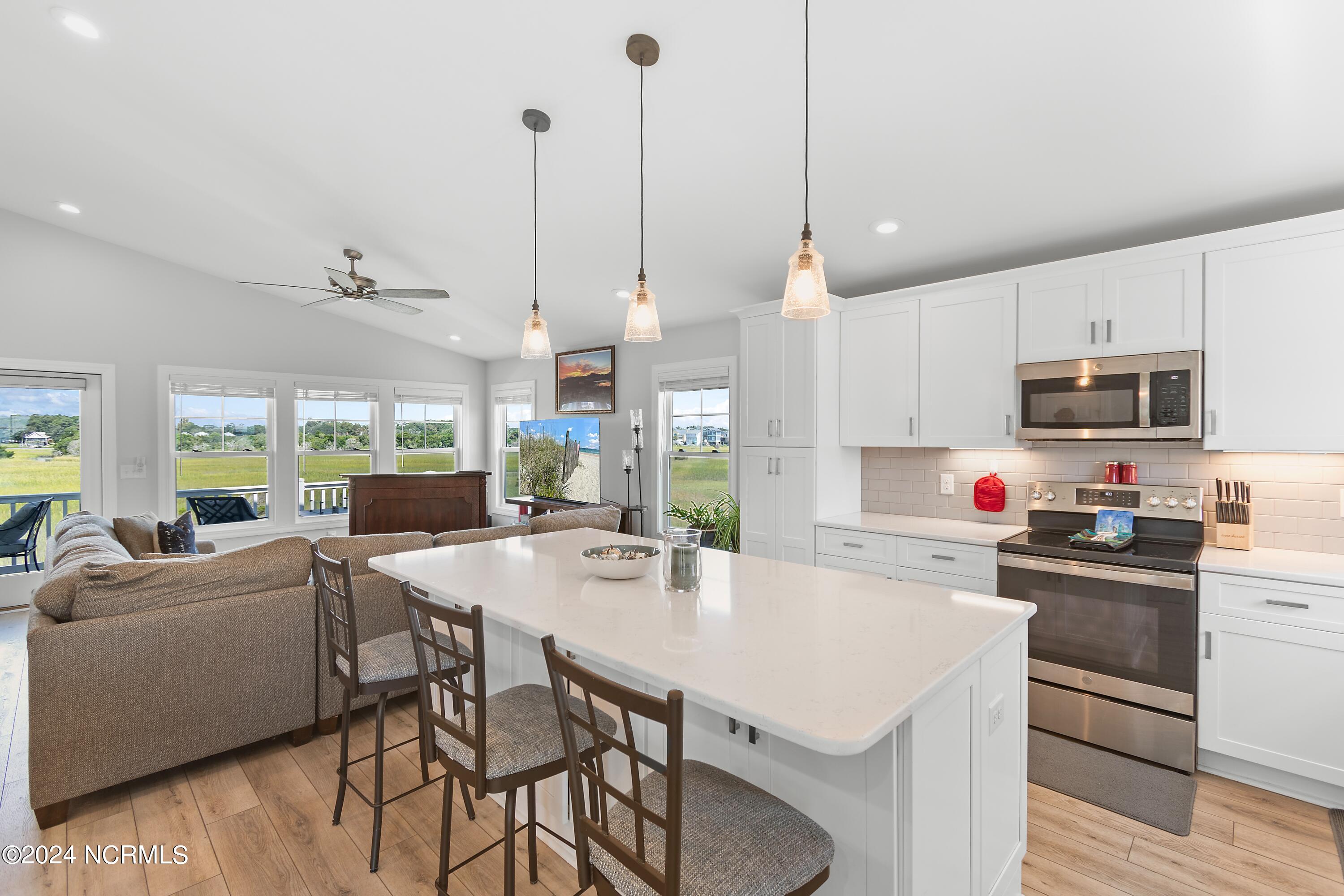518 Ocean Boulevard Property Photo 11