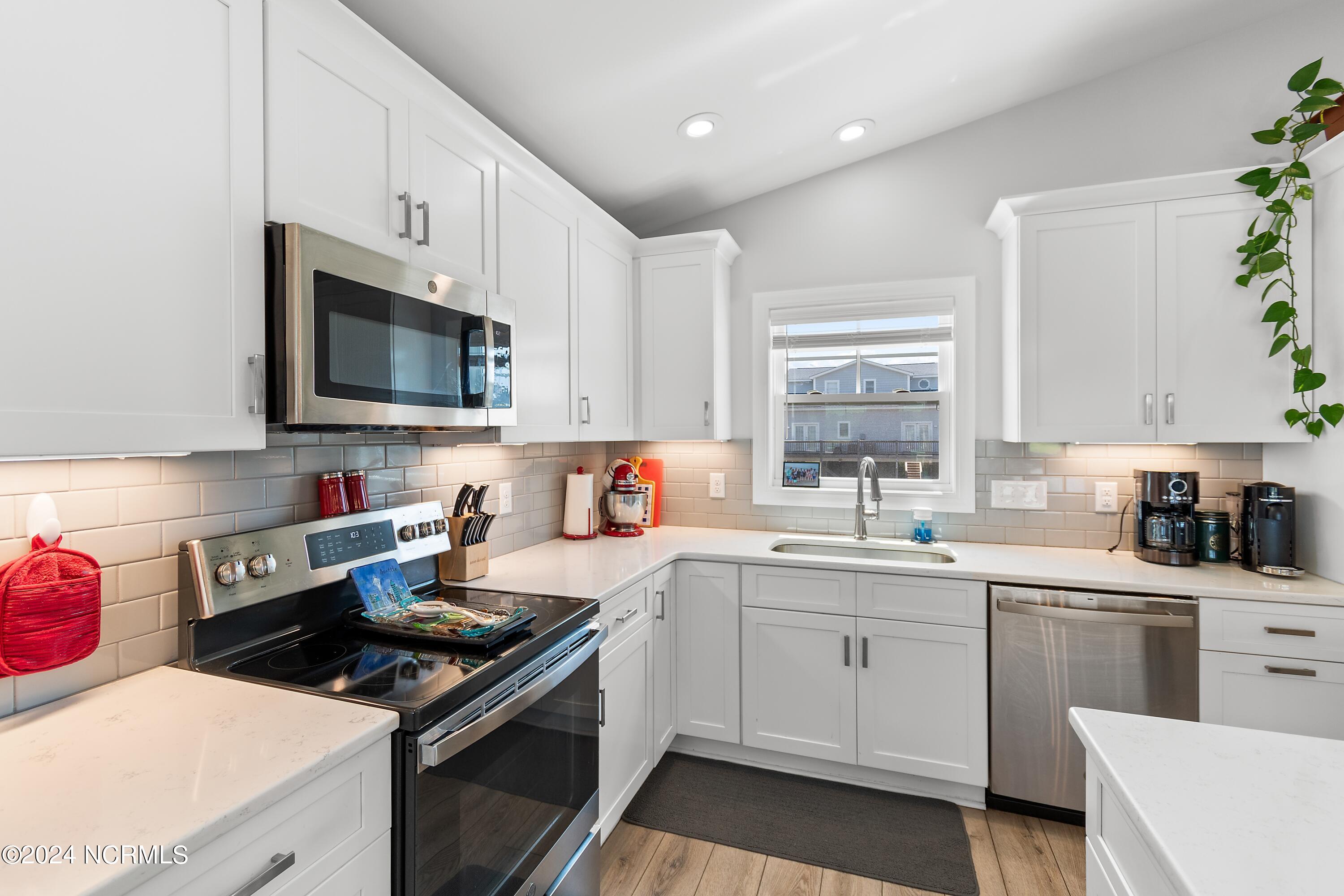 518 Ocean Boulevard Property Photo 15