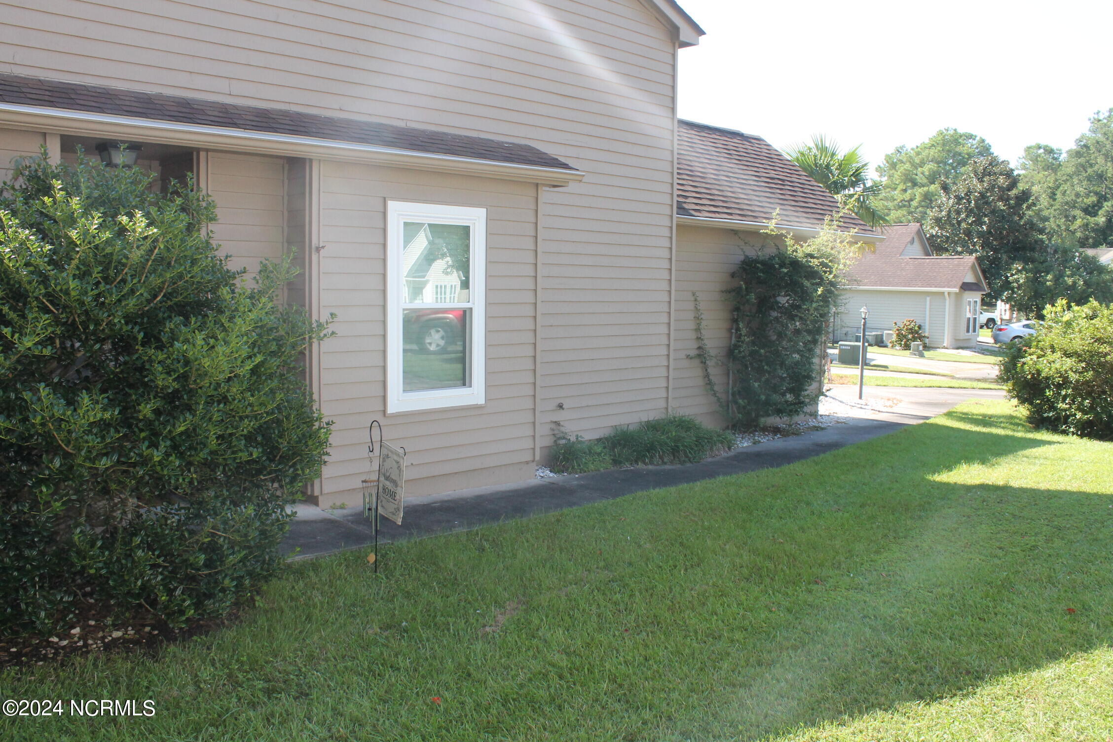 1050 Valley Drive Property Photo 5