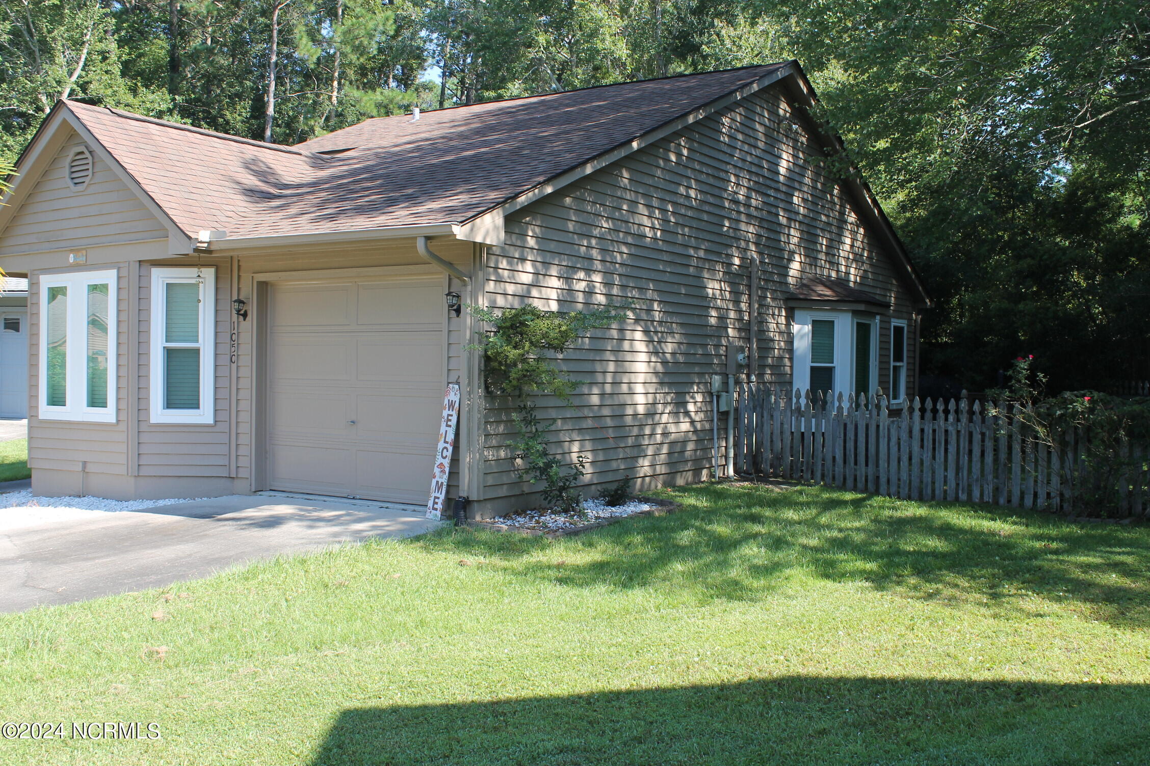 1050 Valley Drive Property Photo 6