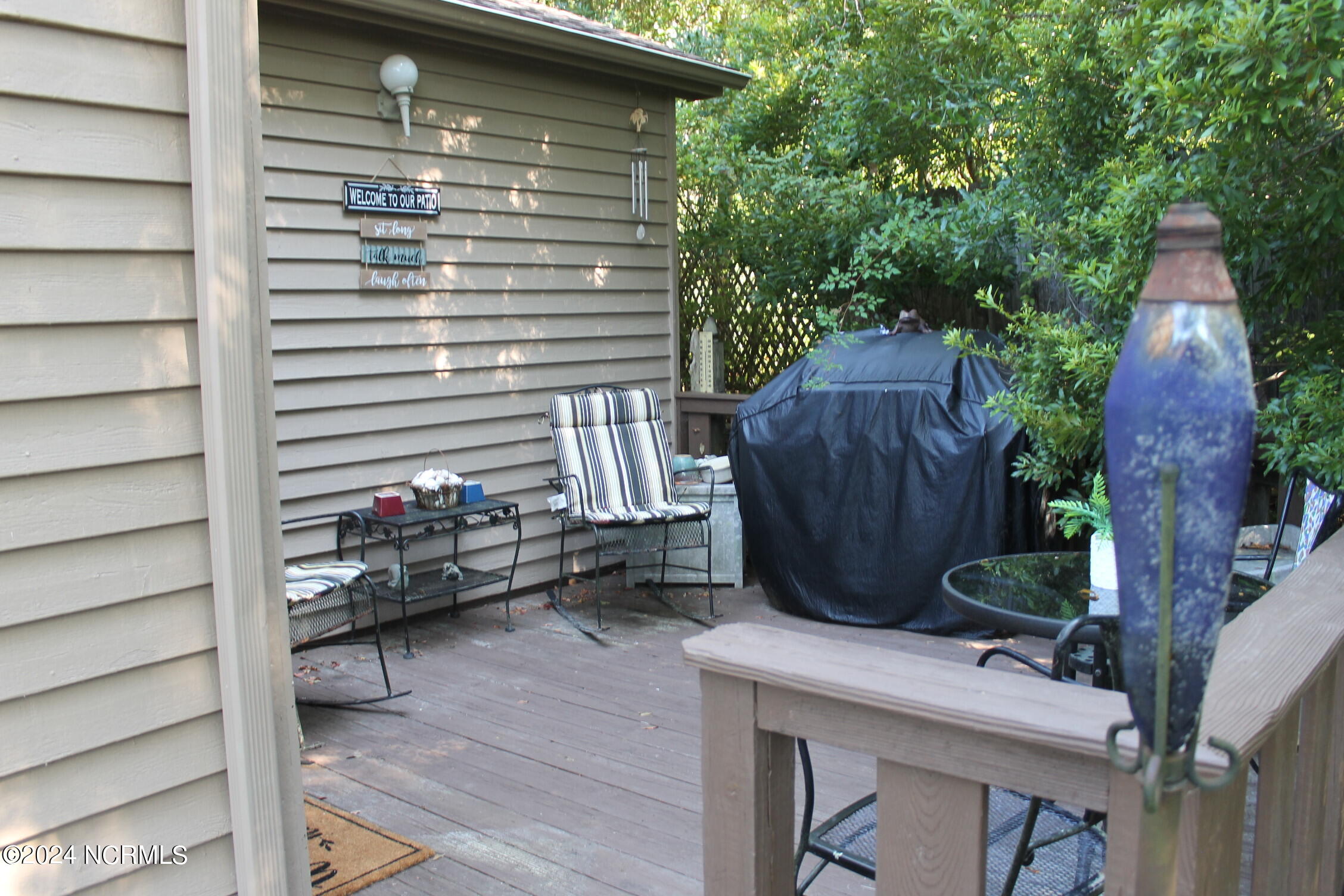 1050 Valley Drive Property Photo 10