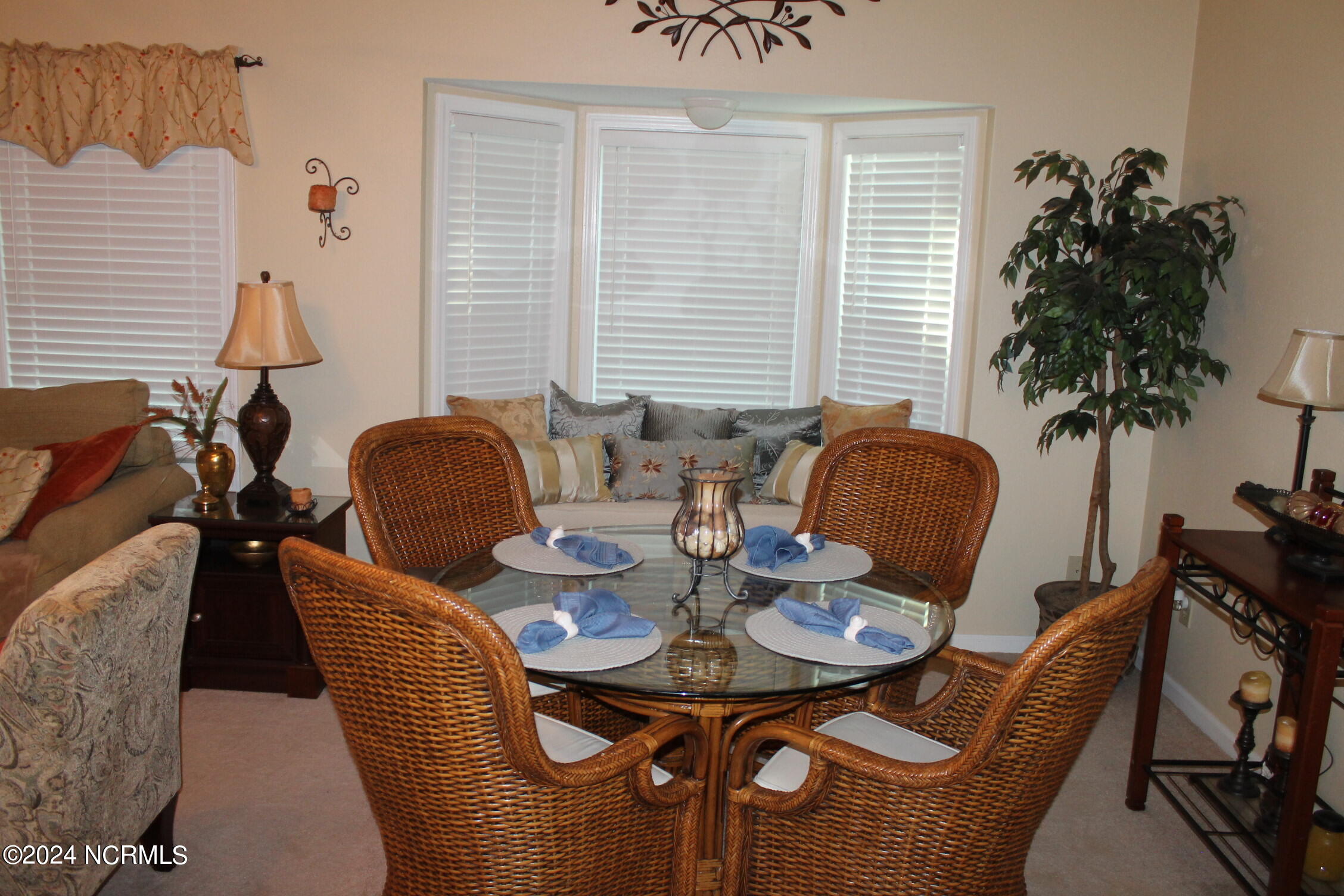 1050 Valley Drive Property Photo 17