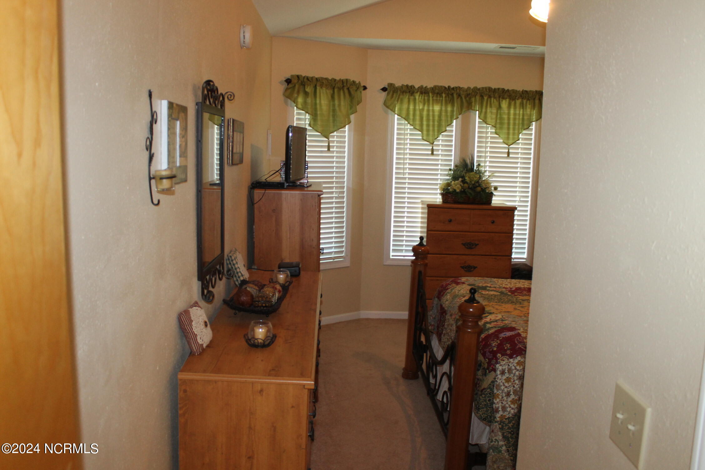 1050 Valley Drive Property Photo 24