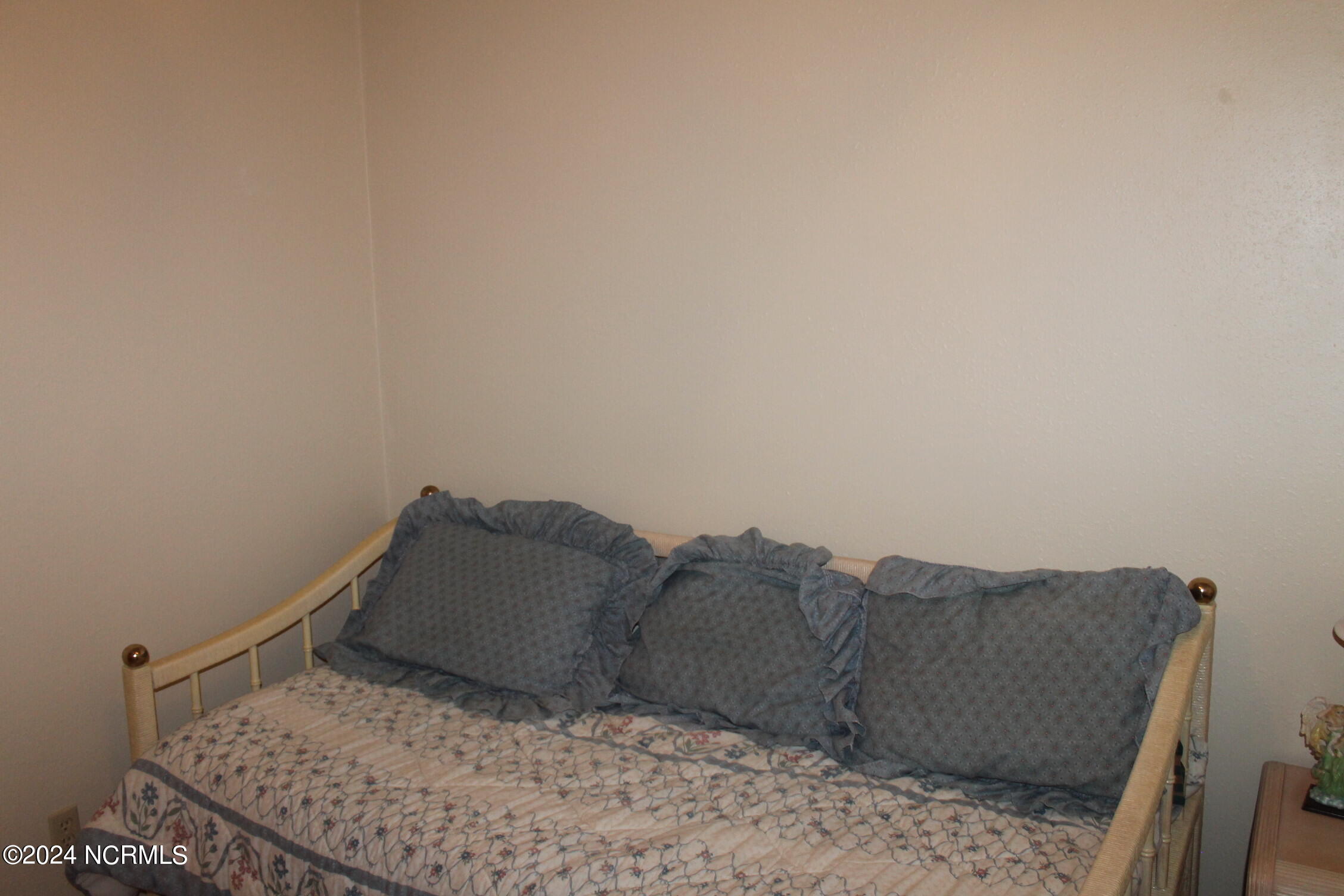1050 Valley Drive Property Photo 32