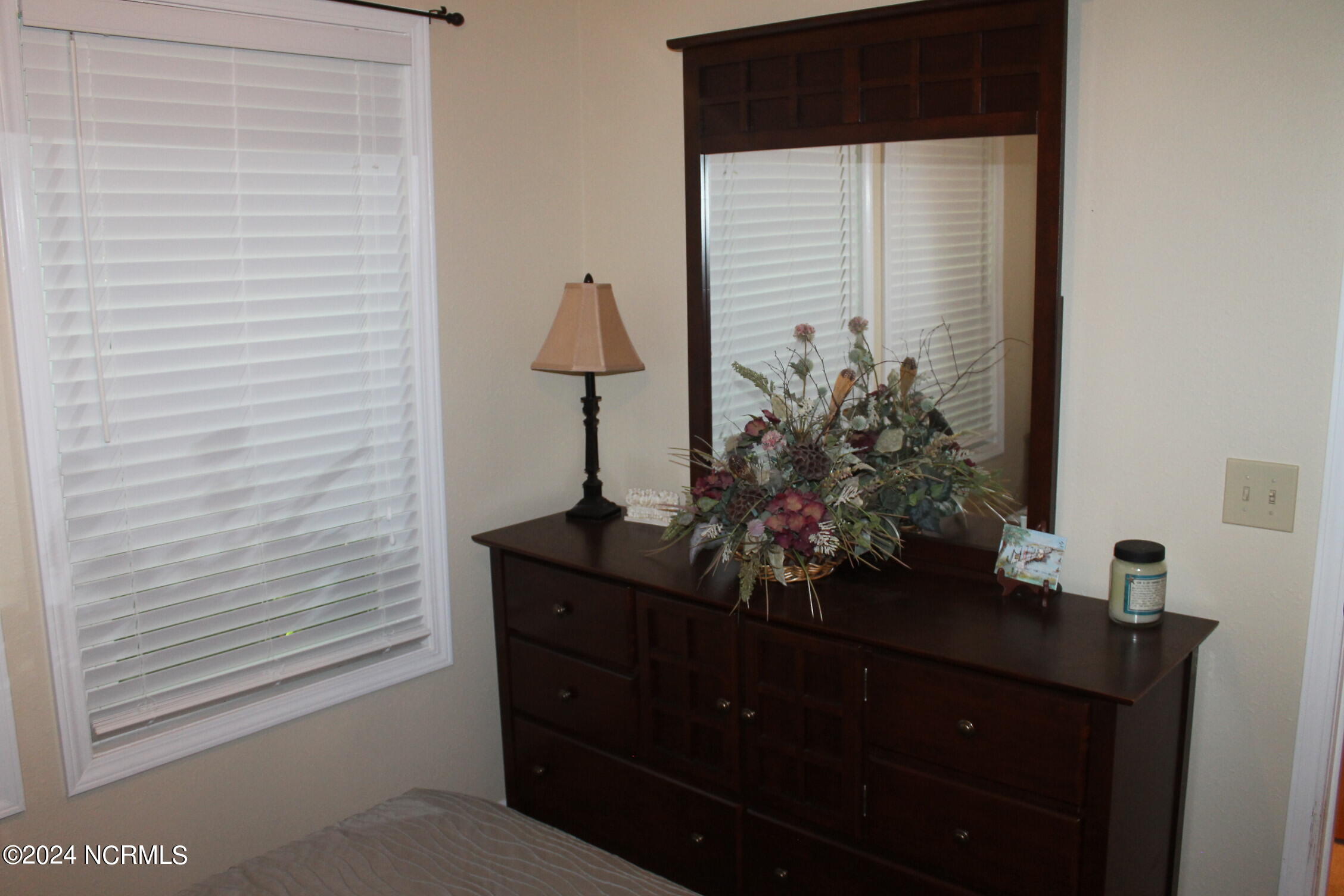 1050 Valley Drive Property Photo 35