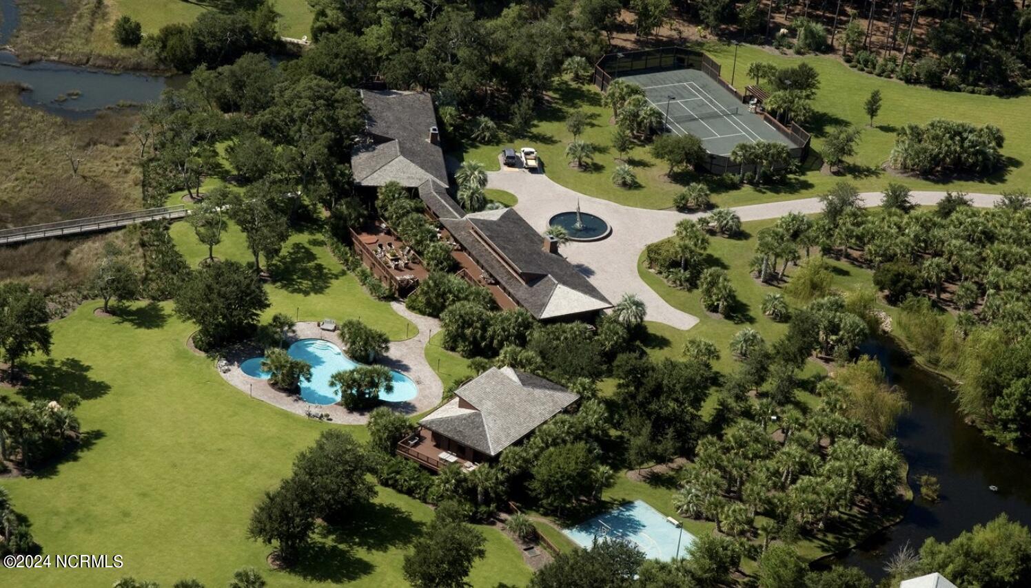 7422 Sea Lilly Lane Property Photo 1