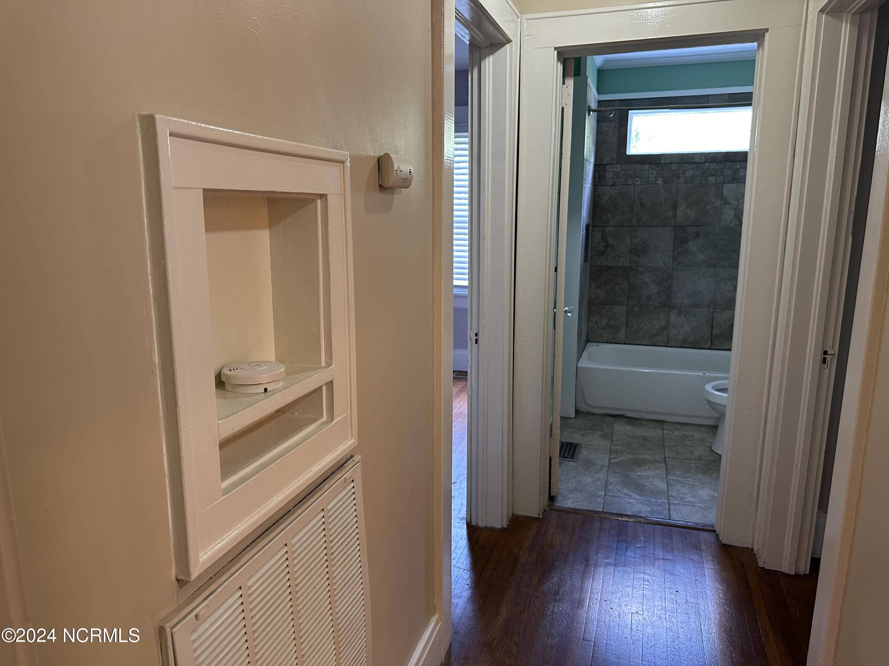 107 W Williamson Street Property Photo 11