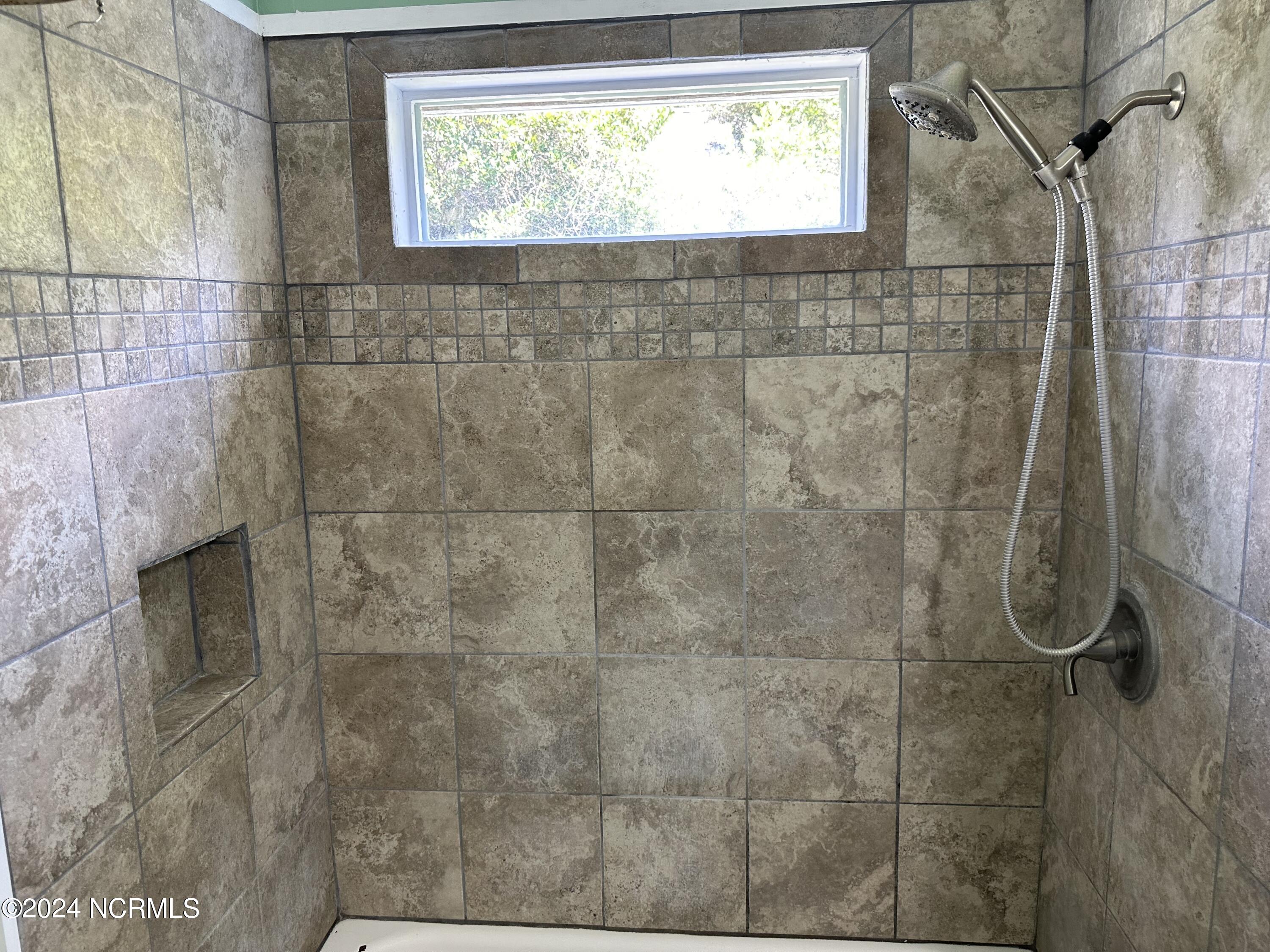 107 W Williamson Street Property Photo 13