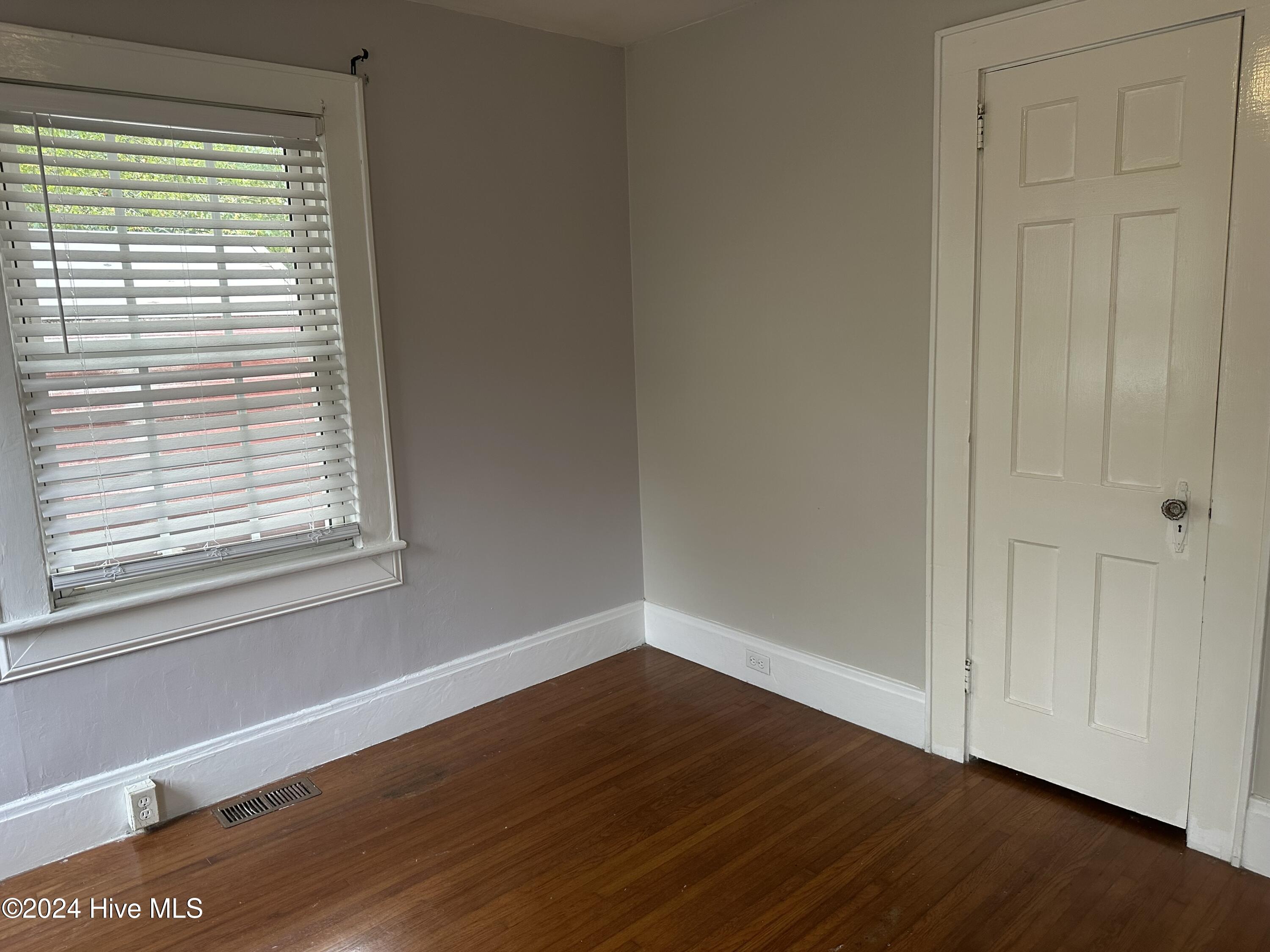 107 W Williamson Street Property Photo 15