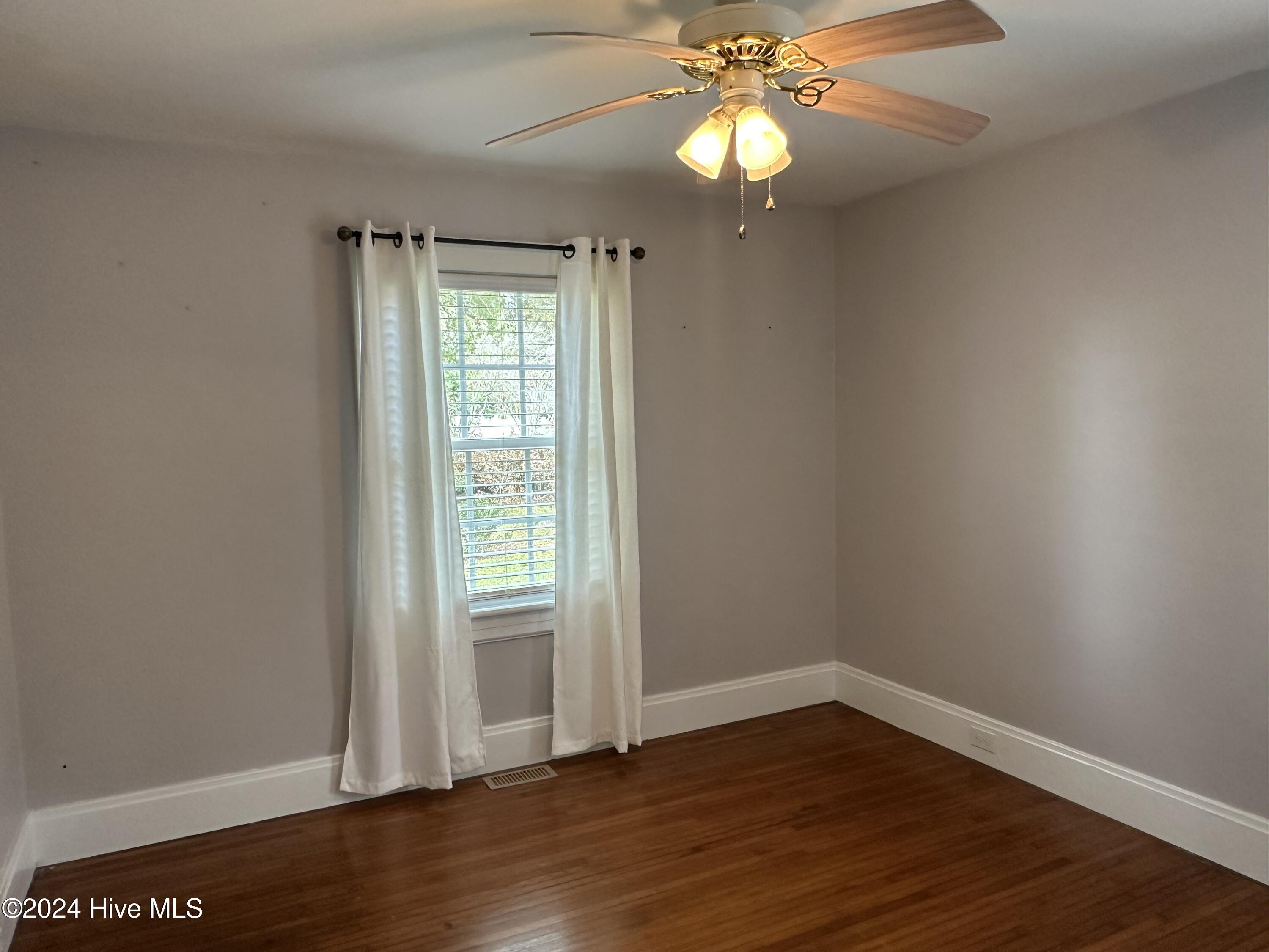 107 W Williamson Street Property Photo 17