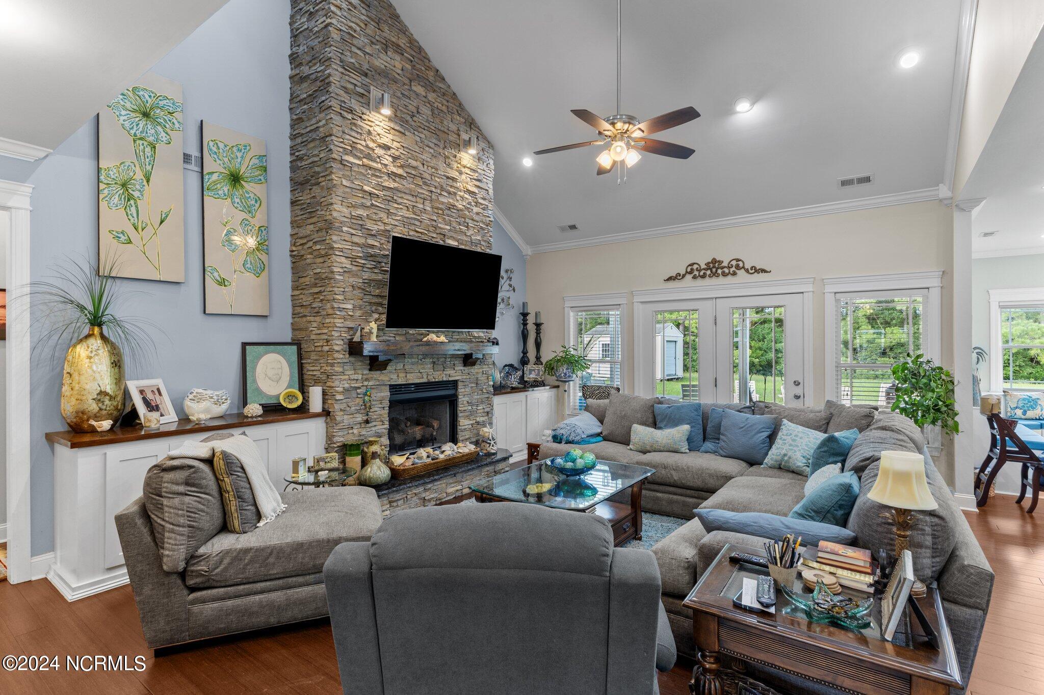 206 Quailwood Court Property Photo 8