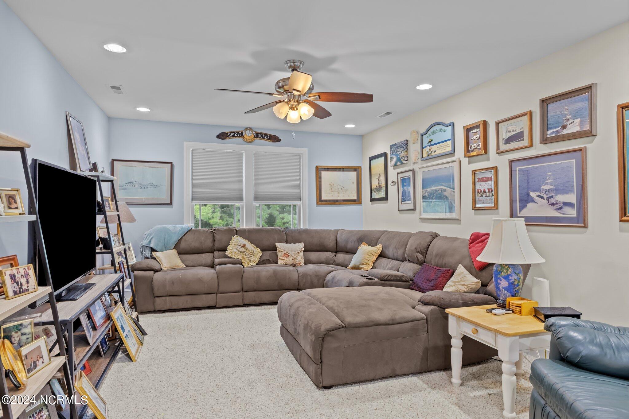 206 Quailwood Court Property Photo 27