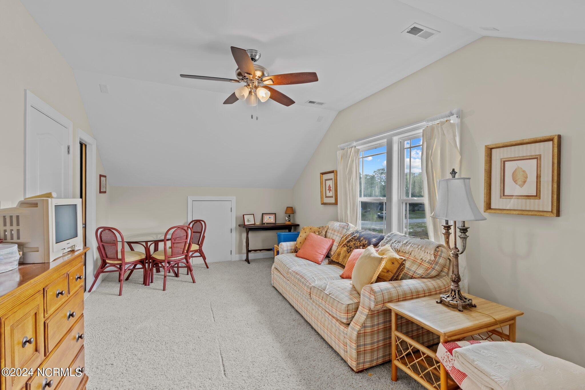 206 Quailwood Court Property Photo 32