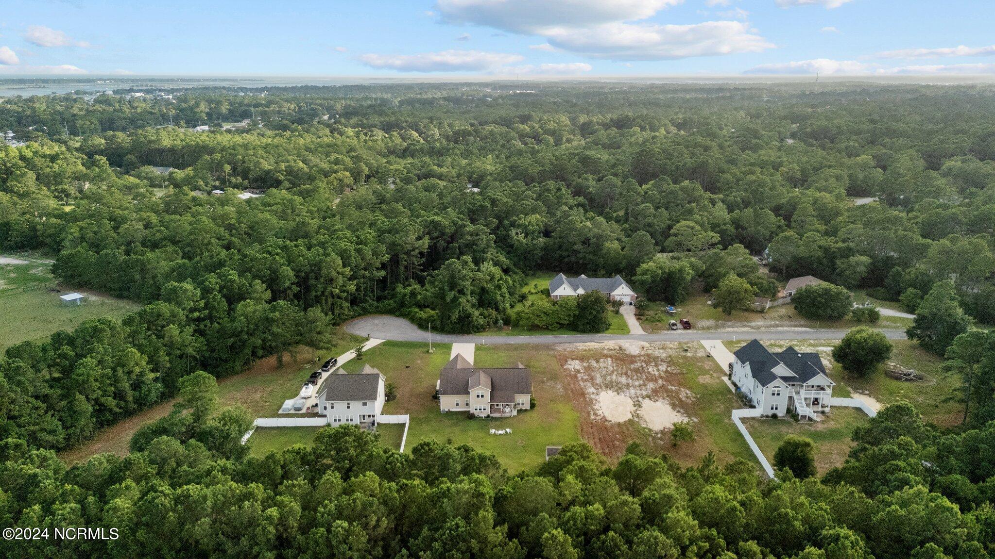 206 Quailwood Court Property Photo 38
