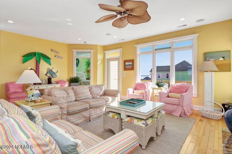 1911 Emerald Drive Property Photo 9