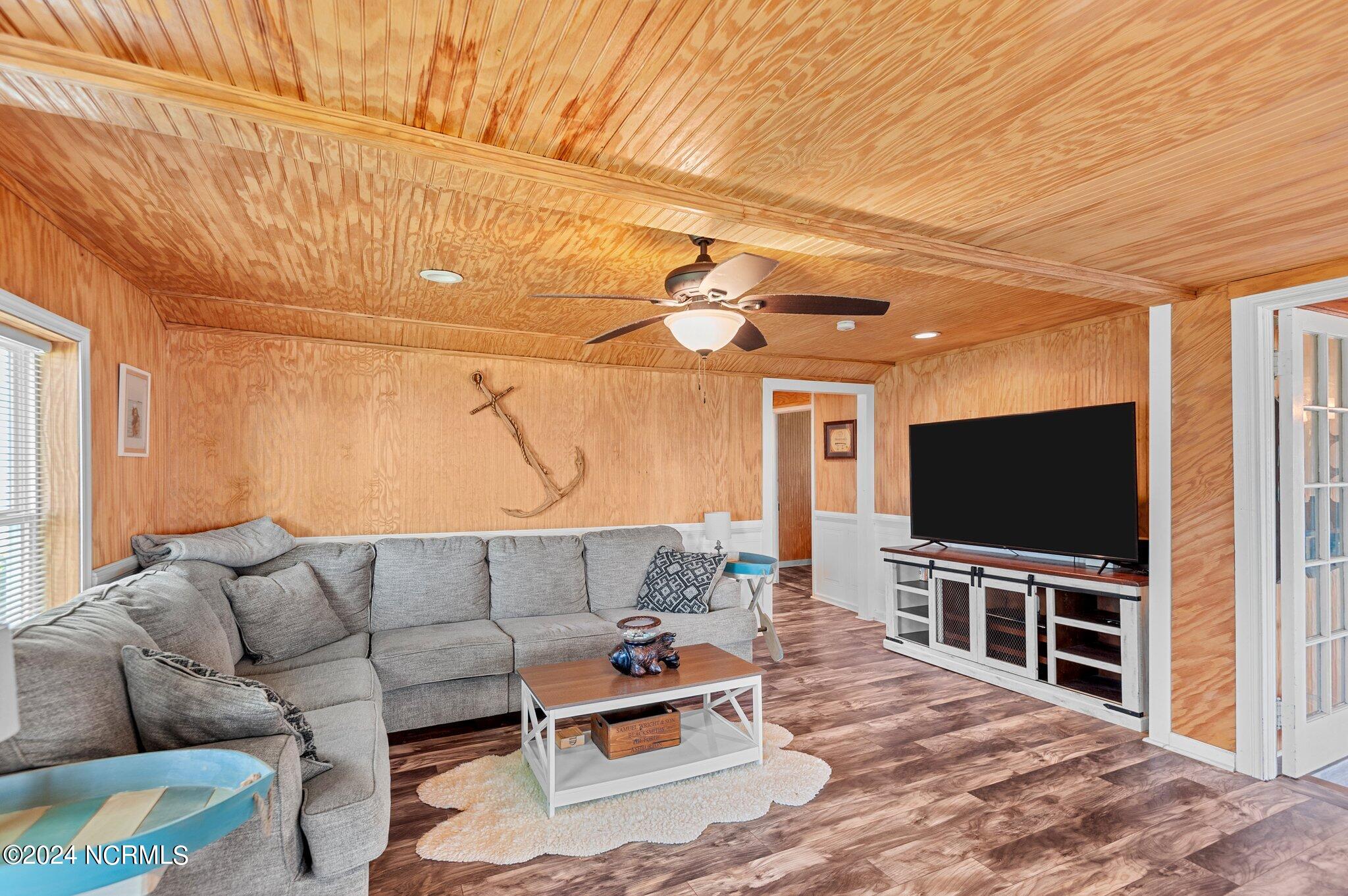 1179 Old Pamlico Beach Road Property Photo 17