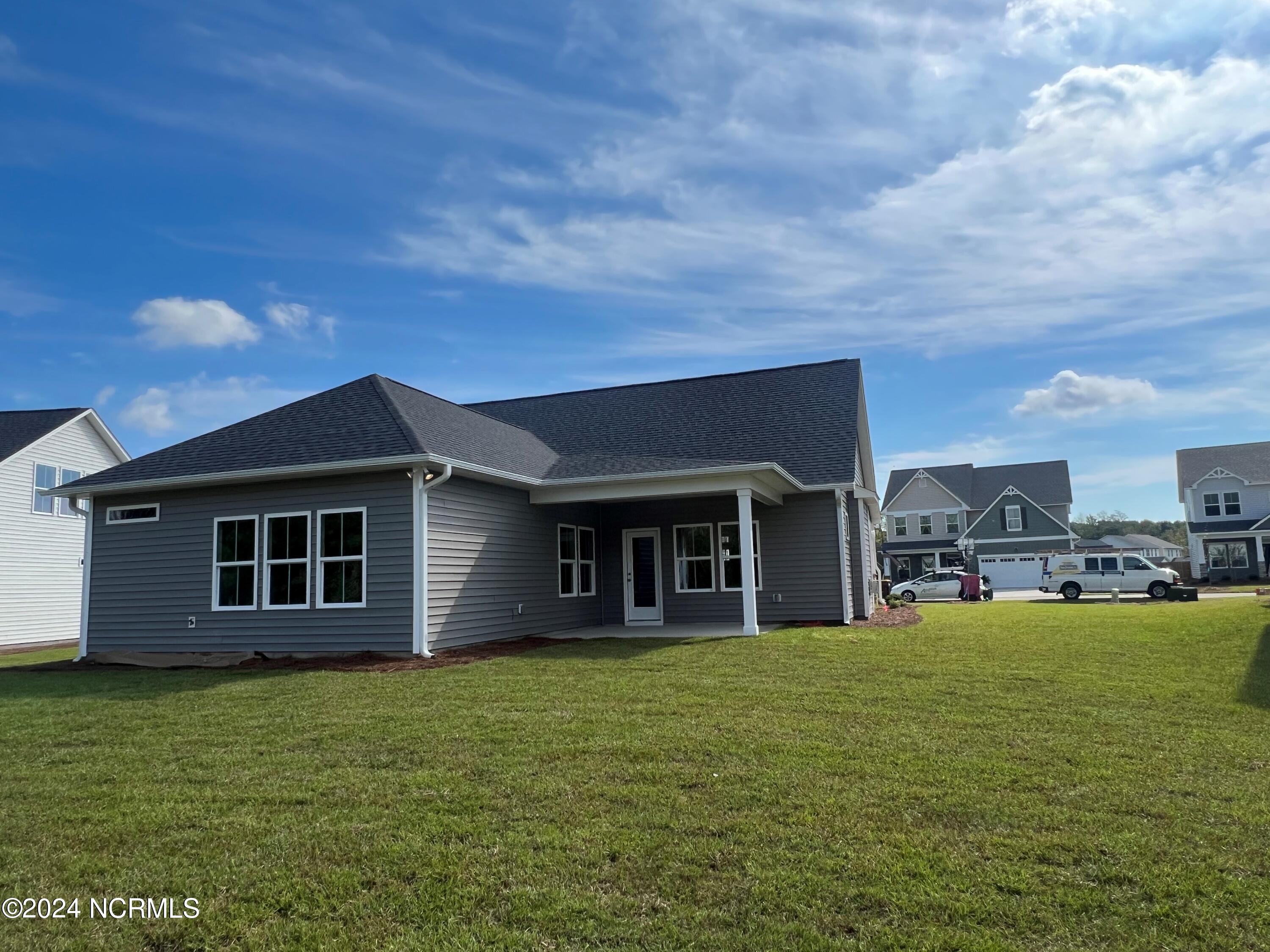 200 E Hennings Way Property Photo 4