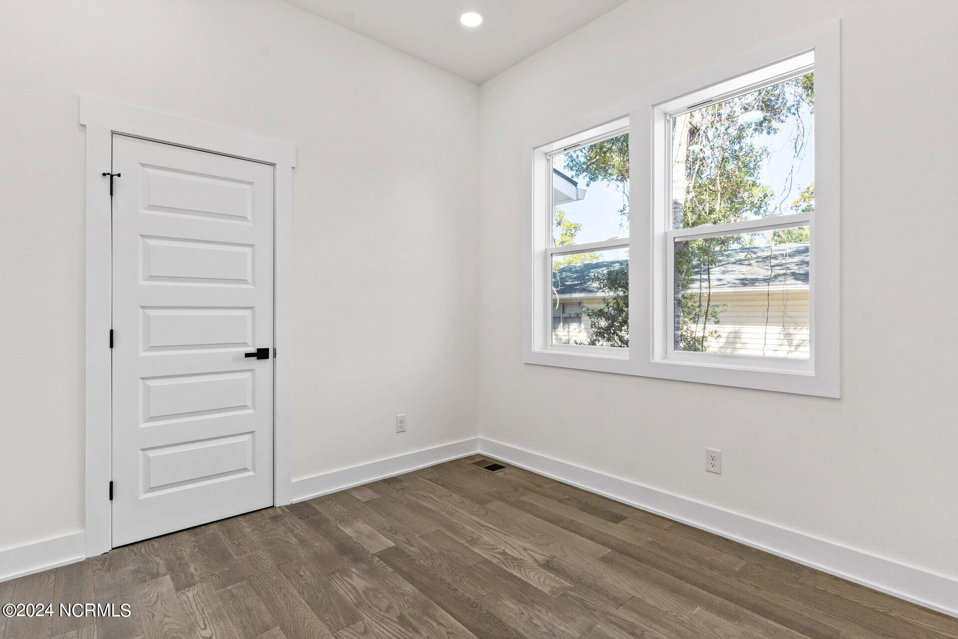 126 N Middleton Avenue Property Photo 15