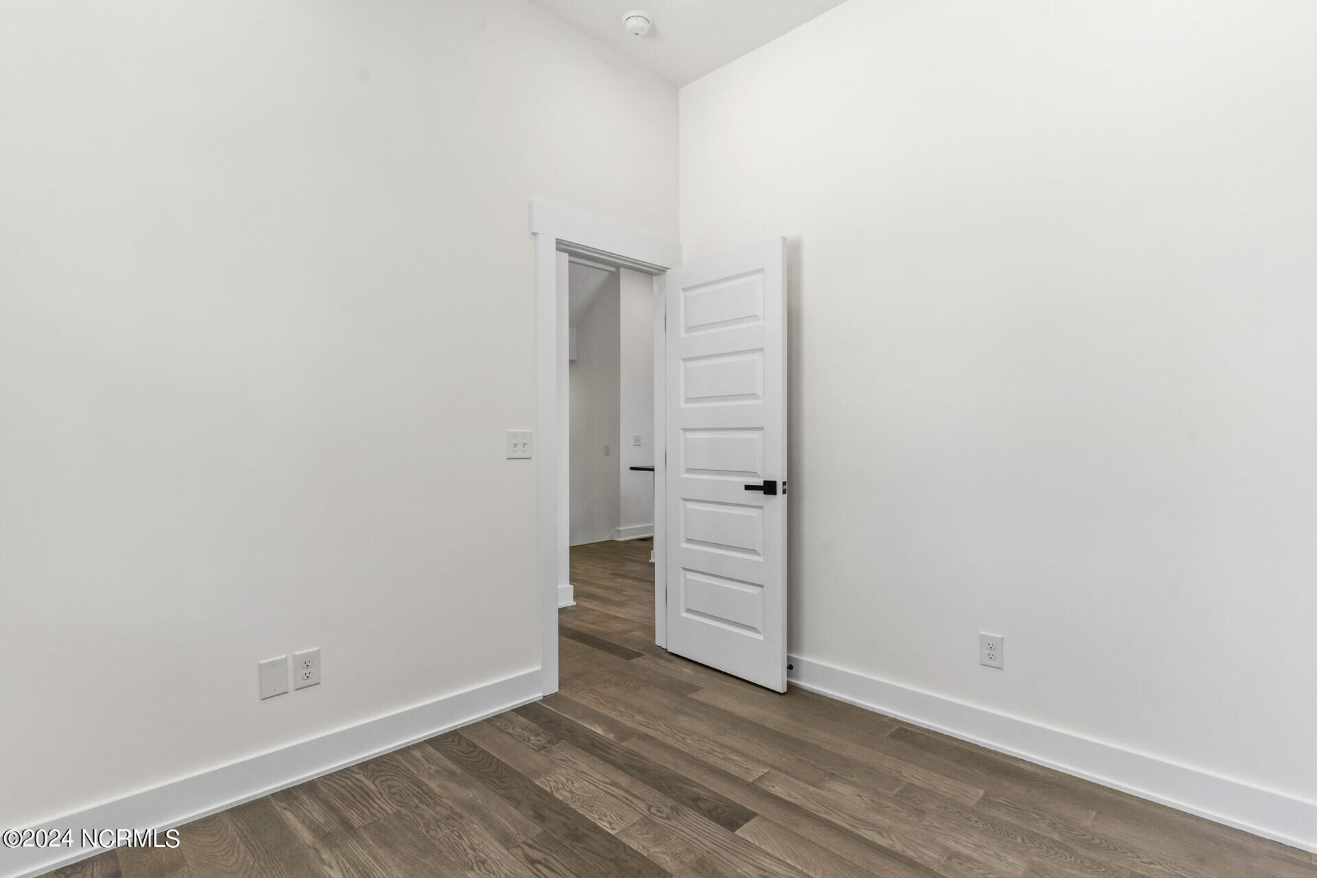 126 N Middleton Avenue Property Photo 16