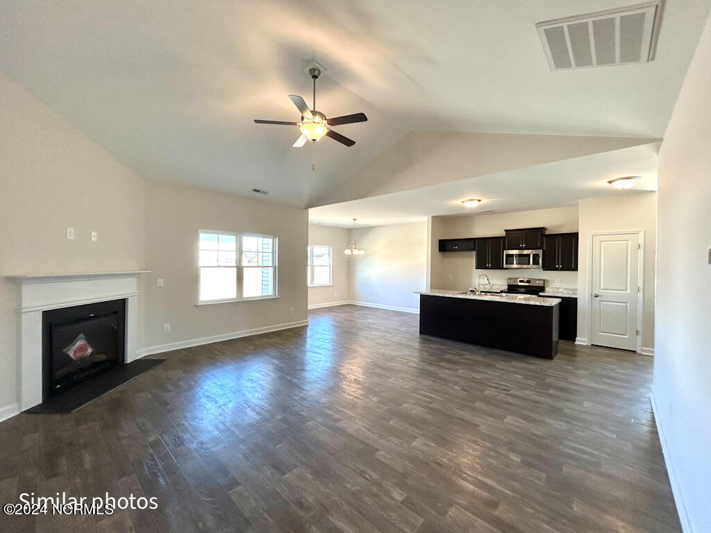 526 Orchard Creek Drive Property Photo 5
