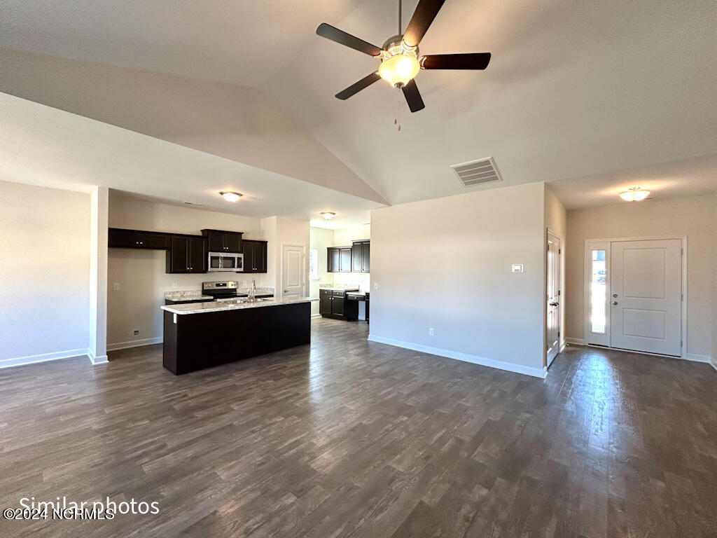 526 Orchard Creek Drive Property Photo 8