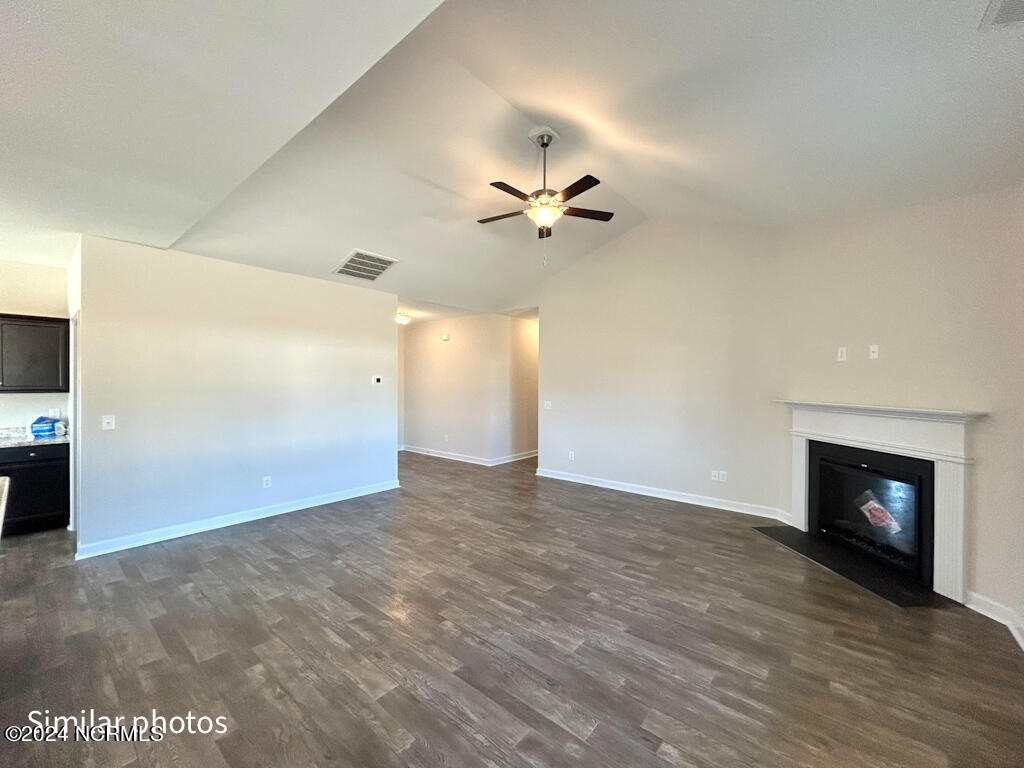 526 Orchard Creek Drive Property Photo 10