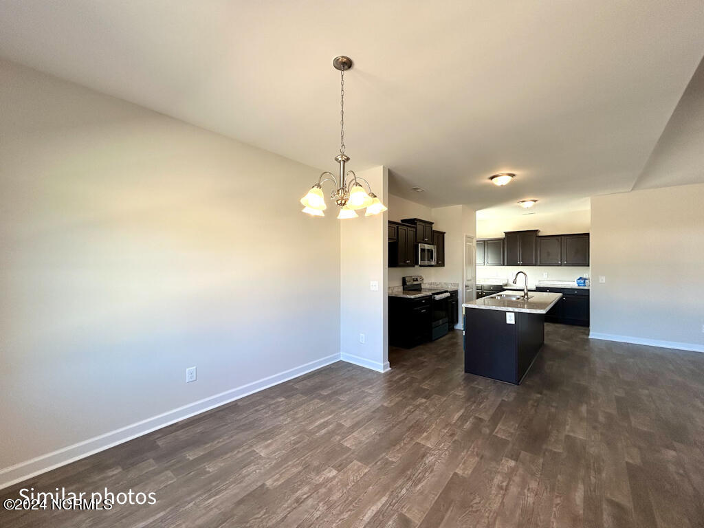 526 Orchard Creek Drive Property Photo 16