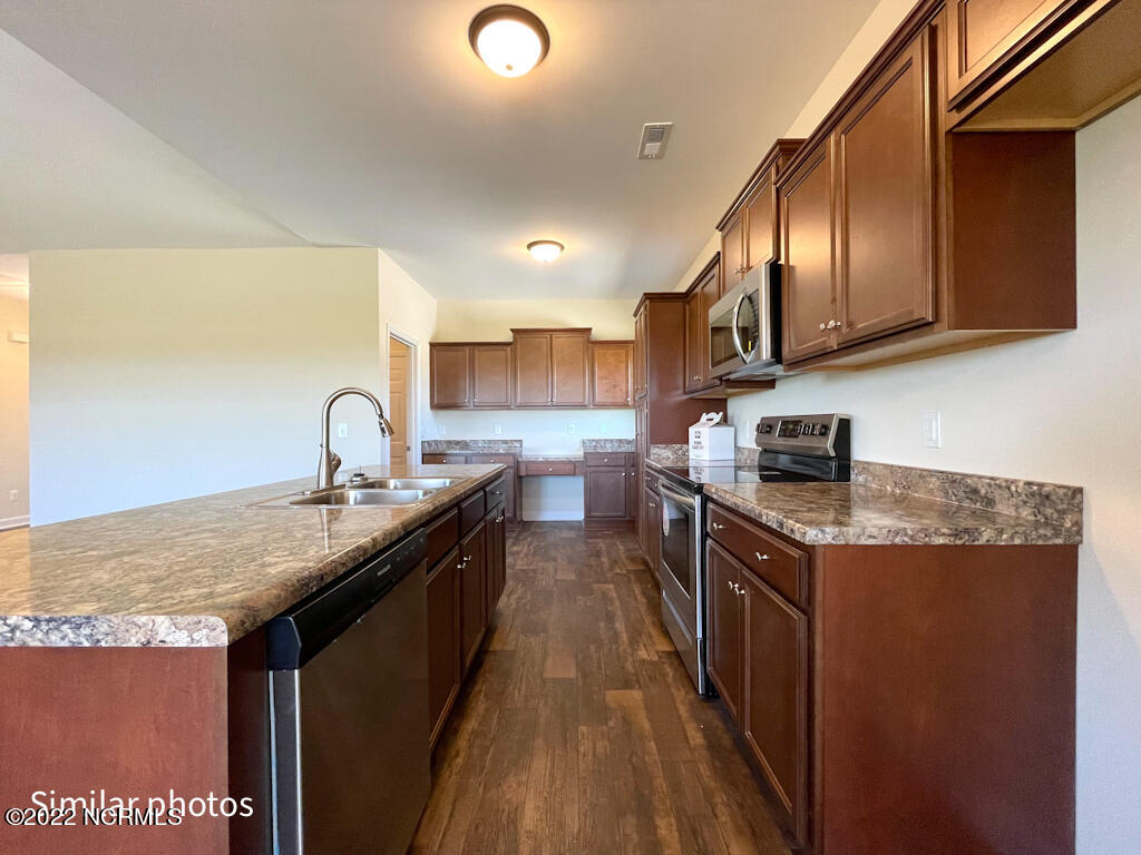 526 Orchard Creek Drive Property Photo 70